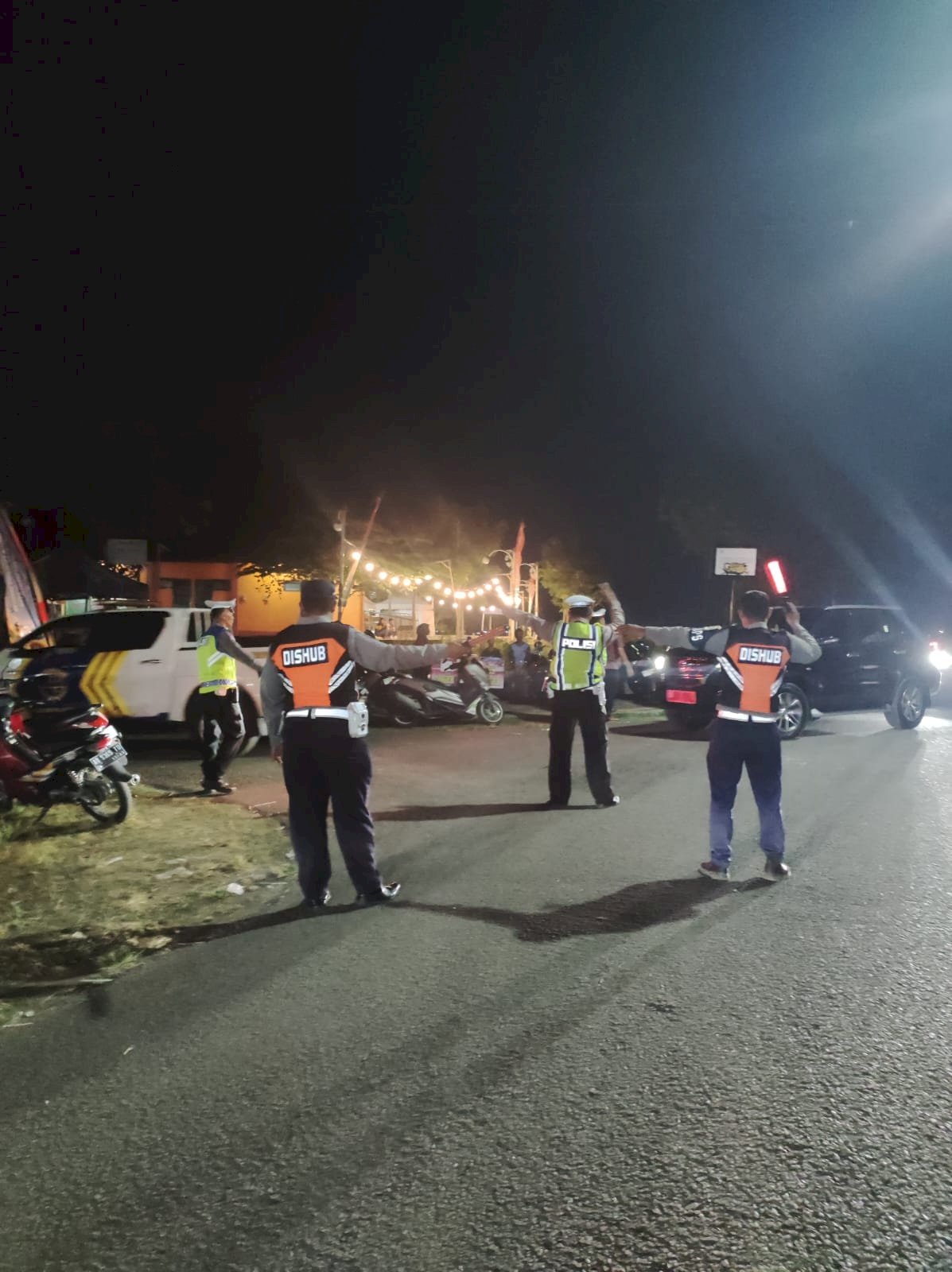 Malam Puncak Desamorfosis di Taman Nyi Ageng Rakit: Pengamanan dan Pengaturan Lalin Dinas Perhubungan Klaten Berlangsung Lancar