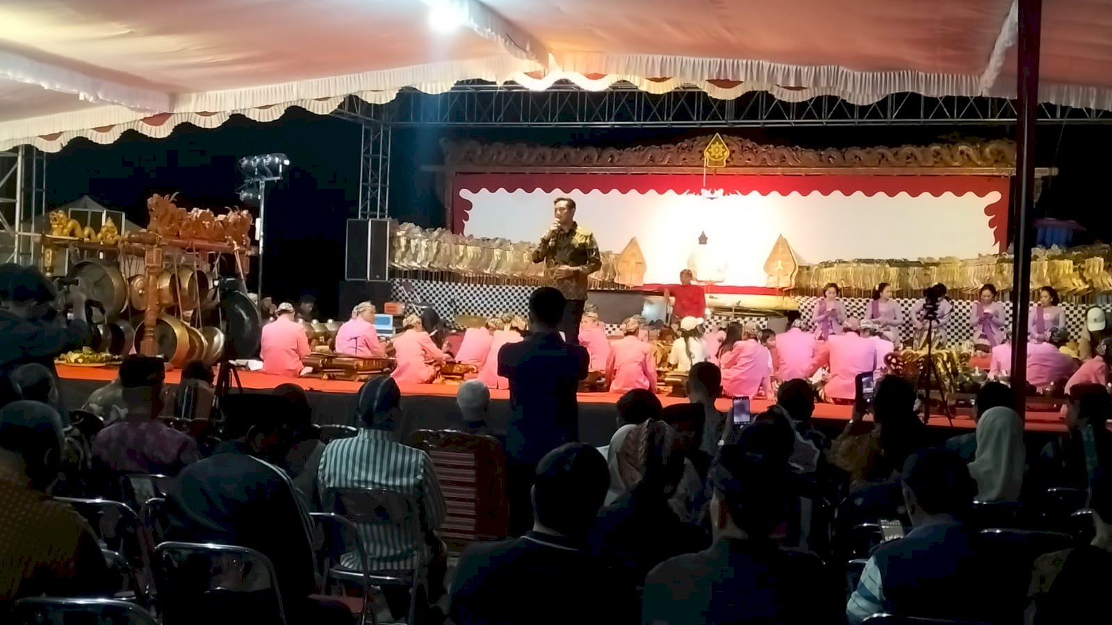 Pengawalan Tertib AD 1 Dukung Suksesnya Pagelaran Wayang Kulit di Malangjiwan