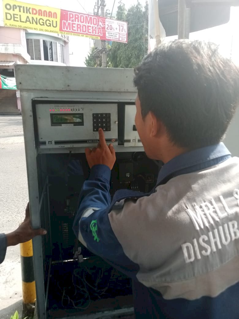Dishub Klaten dan BPTD Jateng Tingkatkan Keamanan TL Delanggu dengan Penggantian Box Set Pesawat