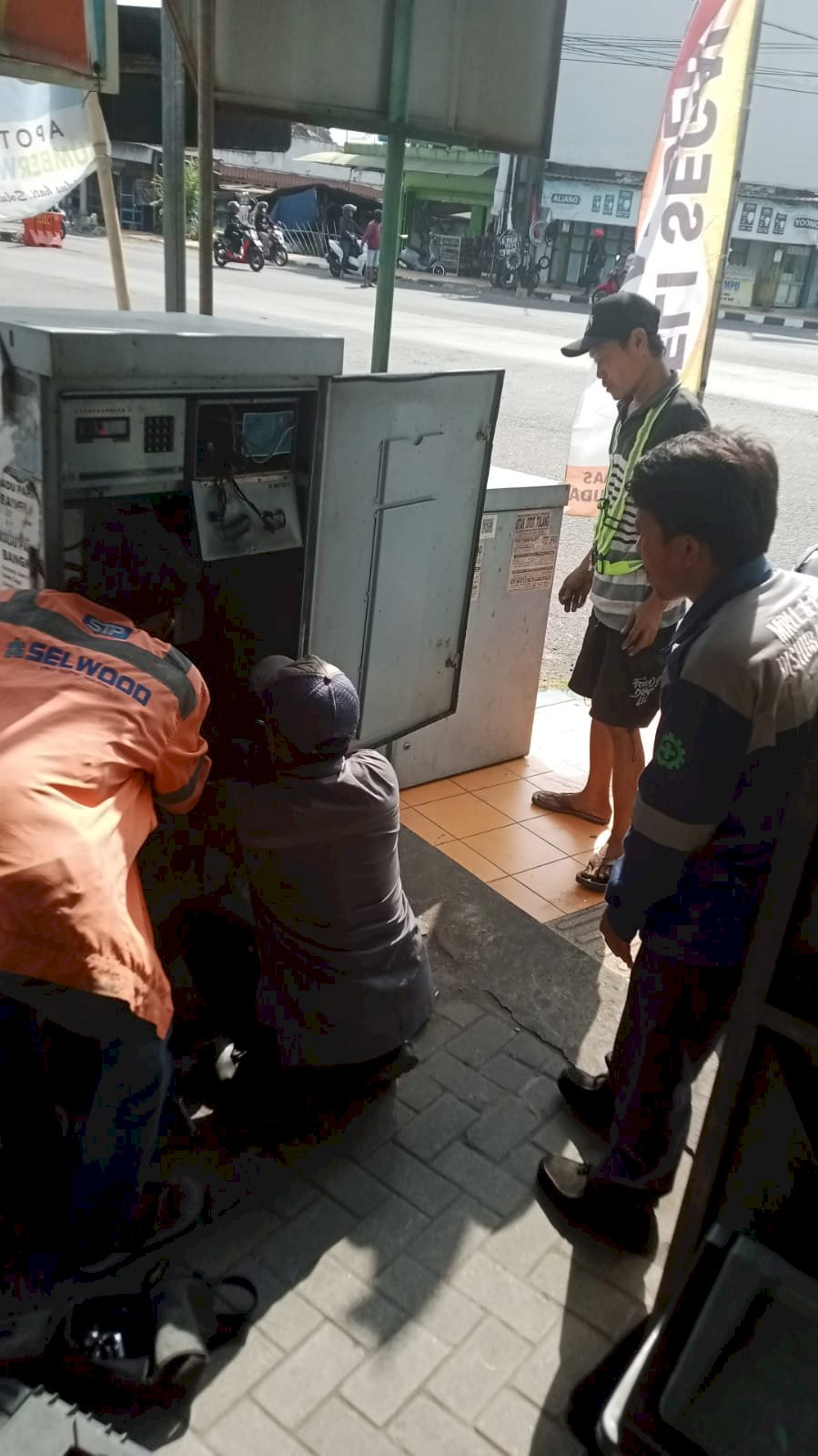 Dishub Klaten dan BPTD Jateng Tingkatkan Keamanan TL Delanggu dengan Penggantian Box Set Pesawat