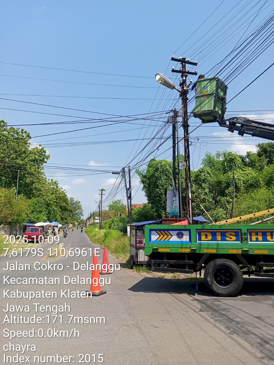 Sinergi dan Kecepatan: Dishub Klaten Pulihkan PJU Depan Kantor Kelurahan Delanggu