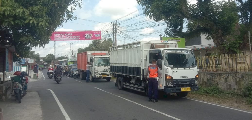 Galian C Didikte! Dishub Klaten dan Polsek Kebonarum ‘Obok-Obok’ Simpang 4