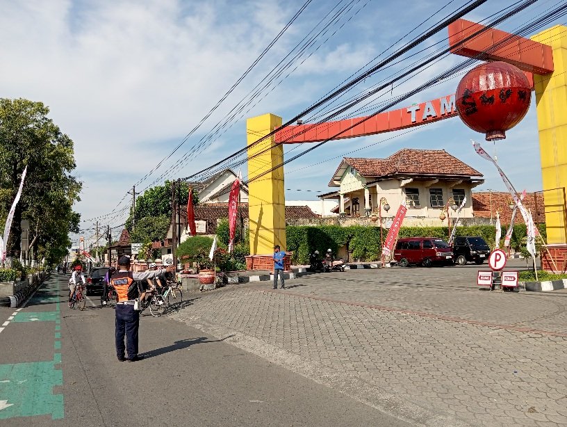 Bupati Klaten ‘Tancap Gas’ Gowes Bareng: PMI 80 Tahun, Warga Merapat!