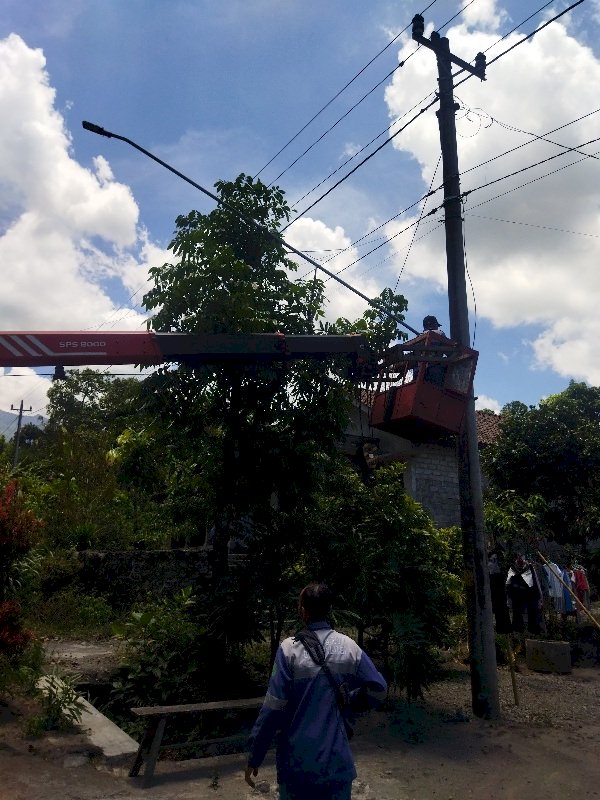 Kabel Putus di Jalan Dompol? Dishub Klaten Gerak Cepat Terangi Malam Anda!