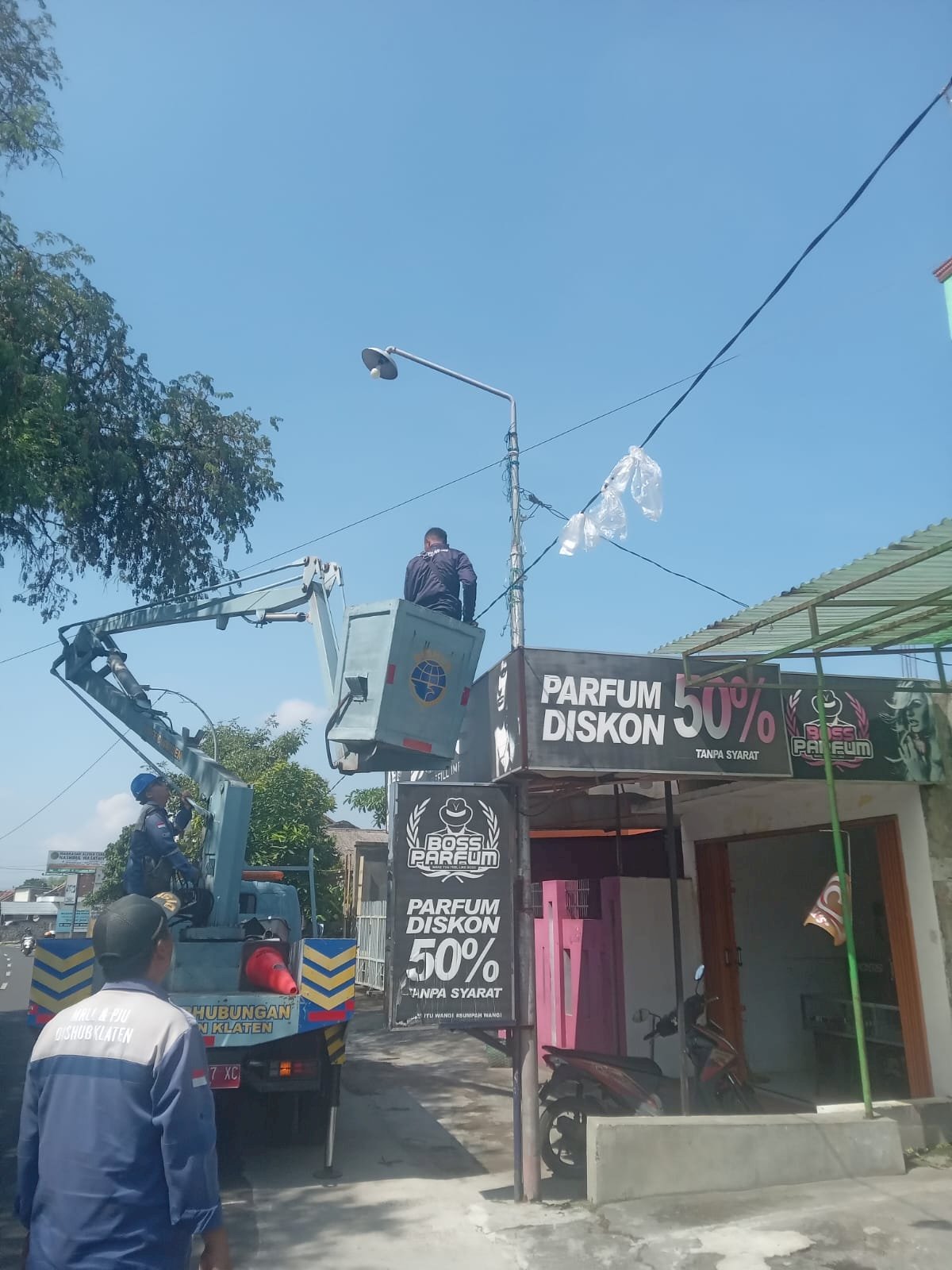 Respon Kilat! 24 Jam Aduan Medsos, Kabel PJU Lepas di Klaten Utara Langsung Diperbaiki
