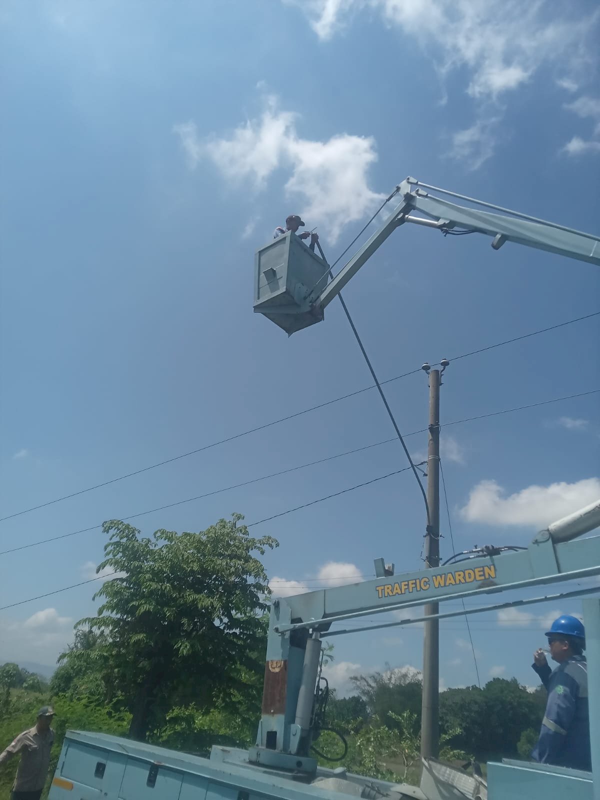 Lampu Jalan Soropaten-Pasar Sapi Jatinom Redup? Dishub Klaten Langsung Tancap Gas Ganti LED 40 Watt!
