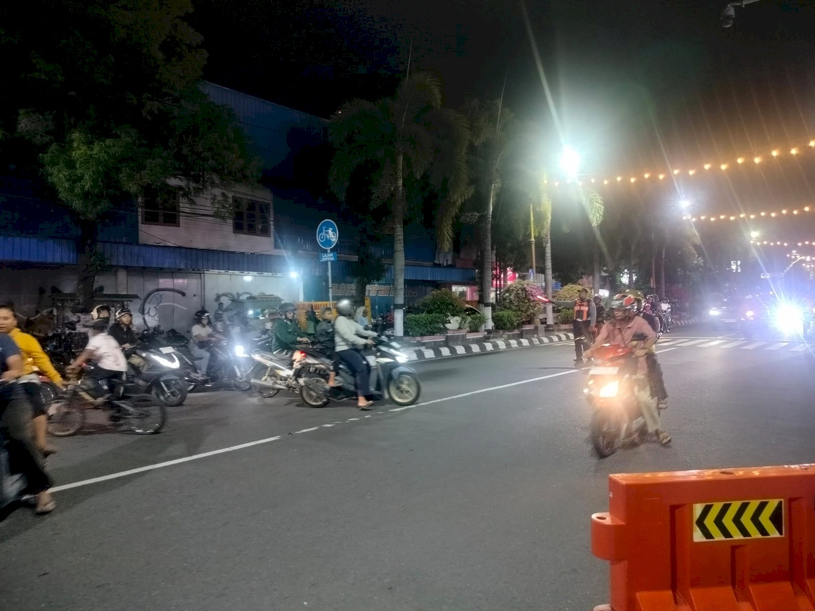 Jalan Tertib, Kopi Makin Nikmat: Dishub Klaten Tegakkan Lalu Lintas & Parkir VIP di Alun–Alun Festival Kopi