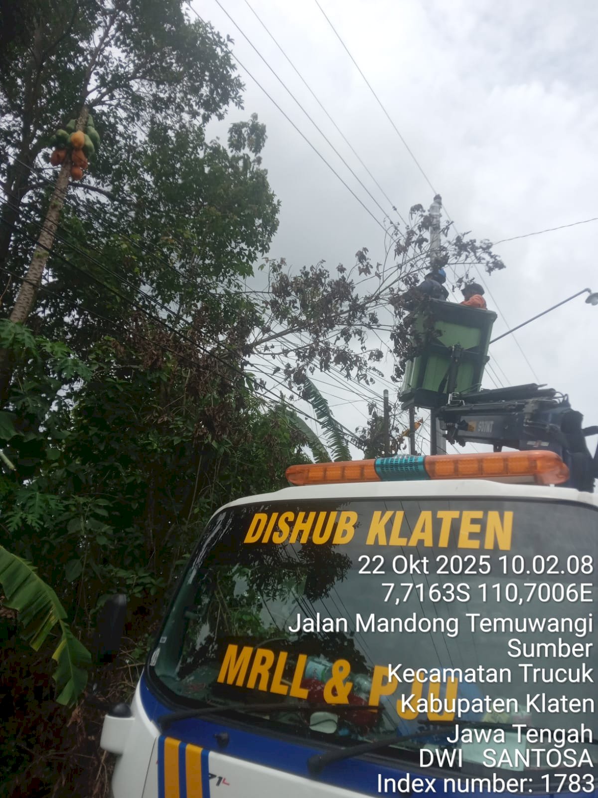 Sigap Atasi Kegelapan! Tim PJU Dishub Klaten Ronda Tengah Malam Perbaiki 6 Lampu Jalan Mandong-Temuwangi