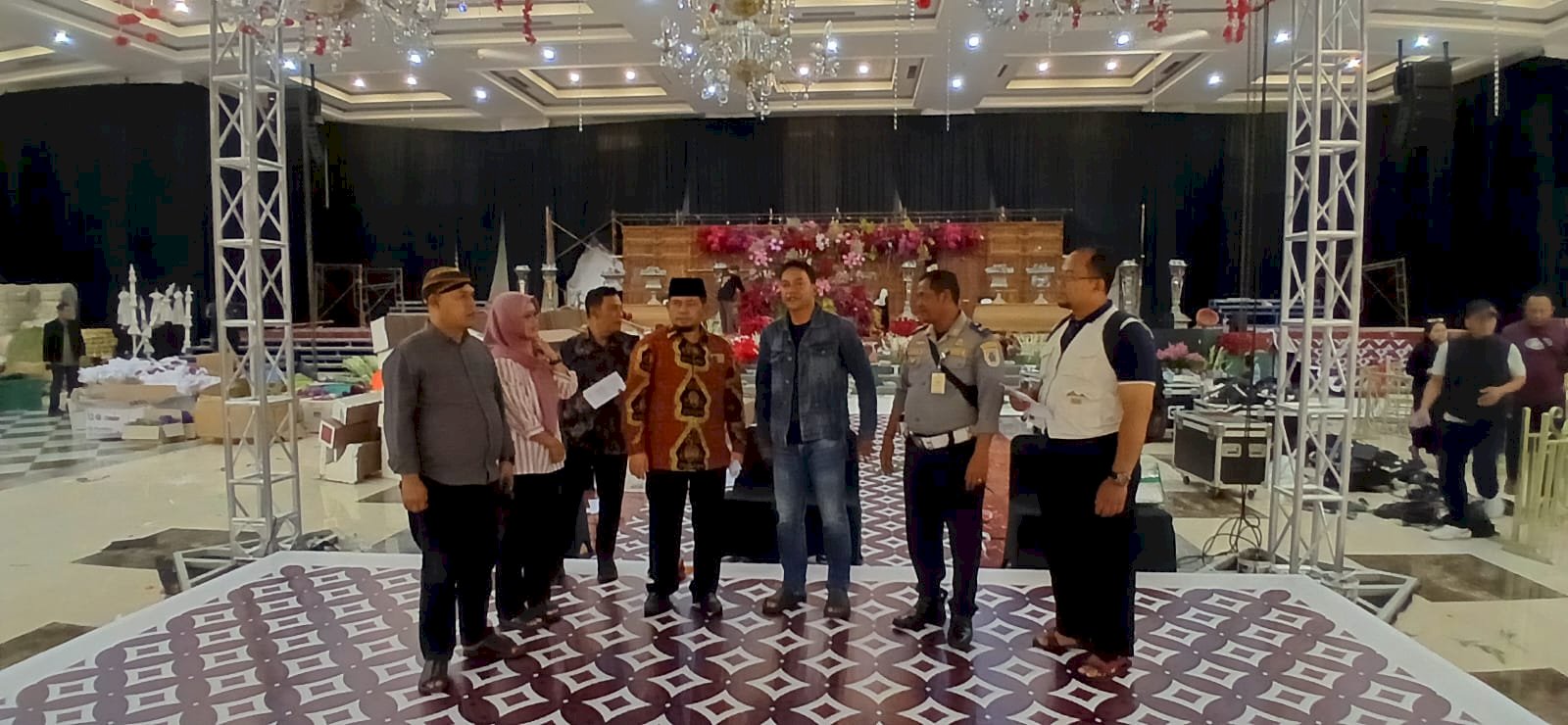 Dishub Siap Lancarkan Arus Lalu Lintas Megaacara Pernikahan di GBK dengan Koordinasi Ketat dan Profesional!