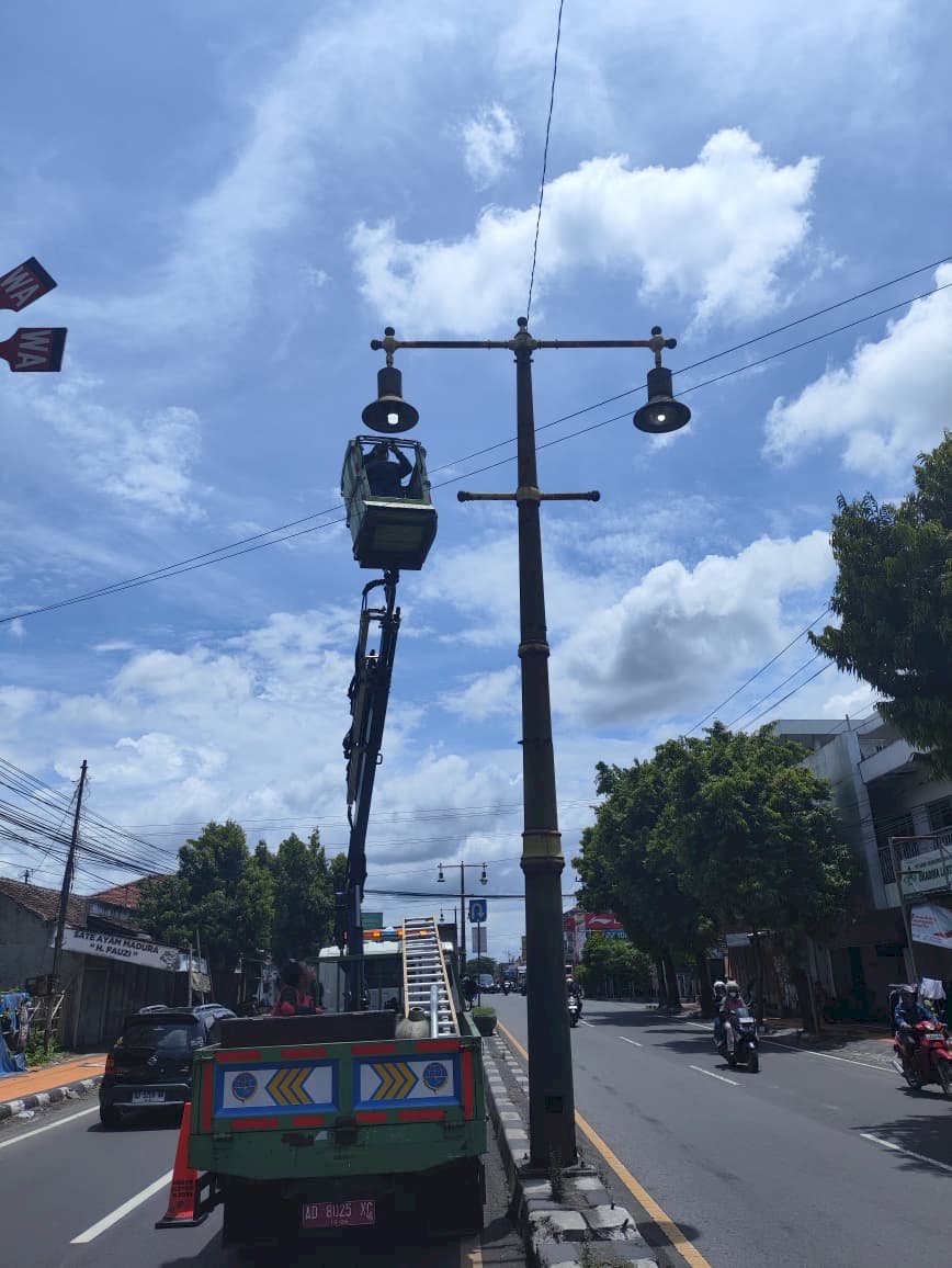 Tiga Lokasi Strategis Terservis! Dinas Perhubungan Klaten Percepat Perbaikan PJU di Ruas Utama Kota