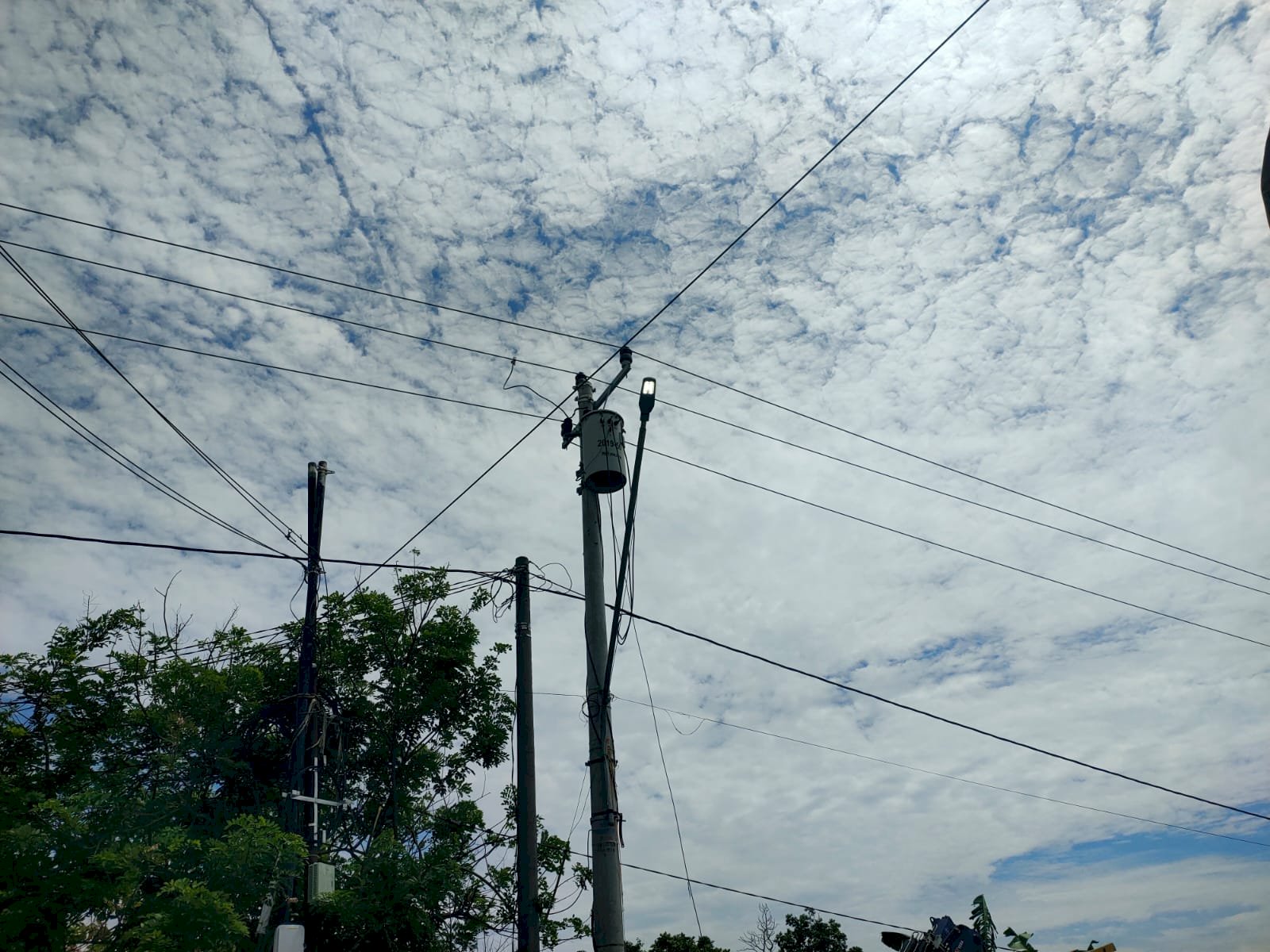 Respons Cepat Kerusakan PJU Ruas Cokro-Delanggu! Tim MRLL & PJU Perbaiki Kabel Putus dan Korosi Jaringan Listrik