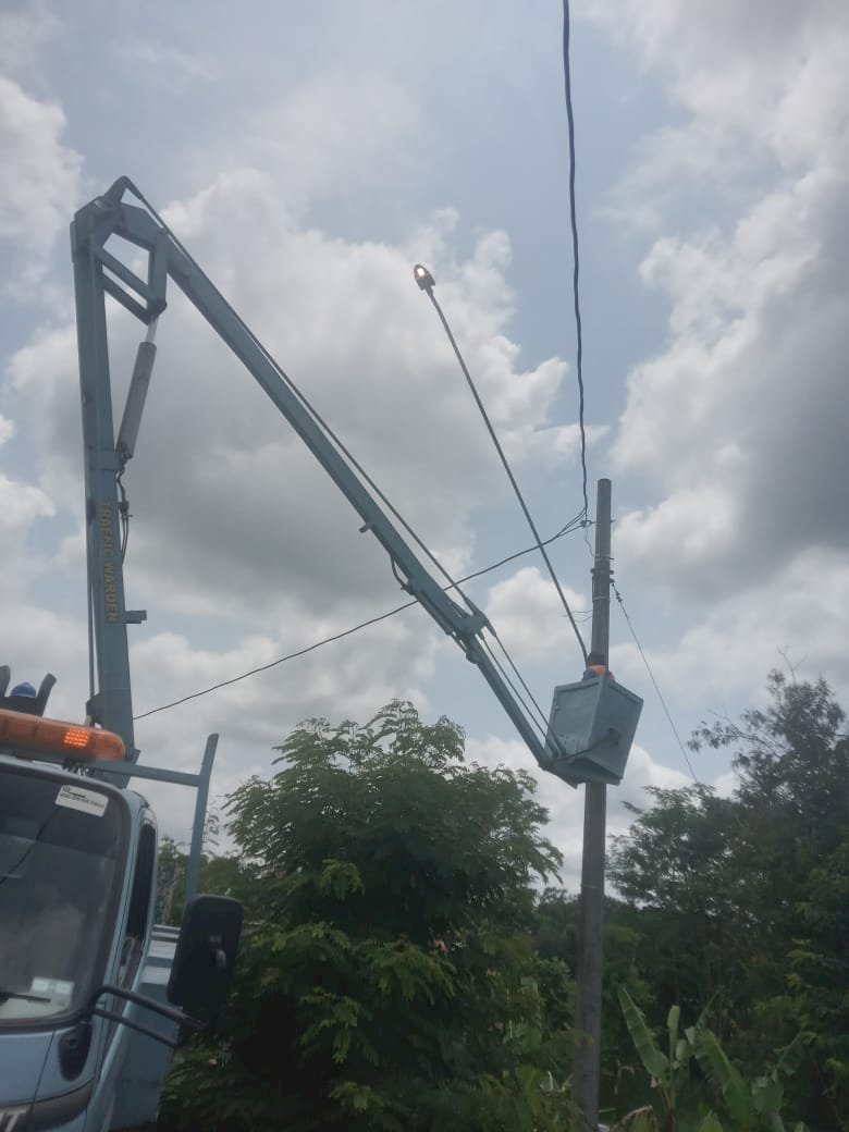 Tanpa Henti Melayani: Tim MRLL & PJU Dishub Klaten Beraksi Cepat Perbaiki Jaringan Putus di Jembatan Dompyongan Jogonalan!