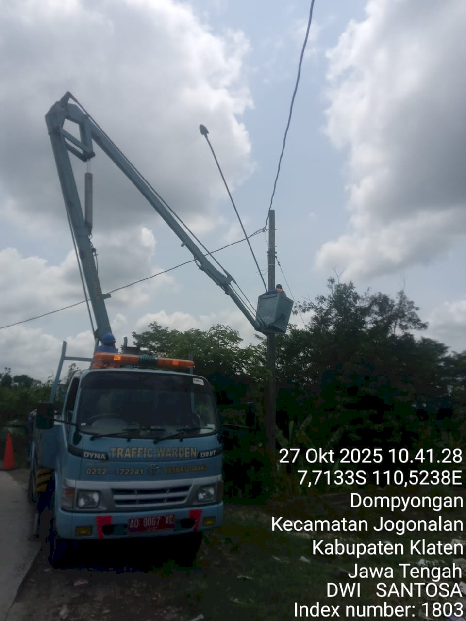 Tanpa Henti Melayani: Tim MRLL & PJU Dishub Klaten Beraksi Cepat Perbaiki Jaringan Putus di Jembatan Dompyongan Jogonalan!