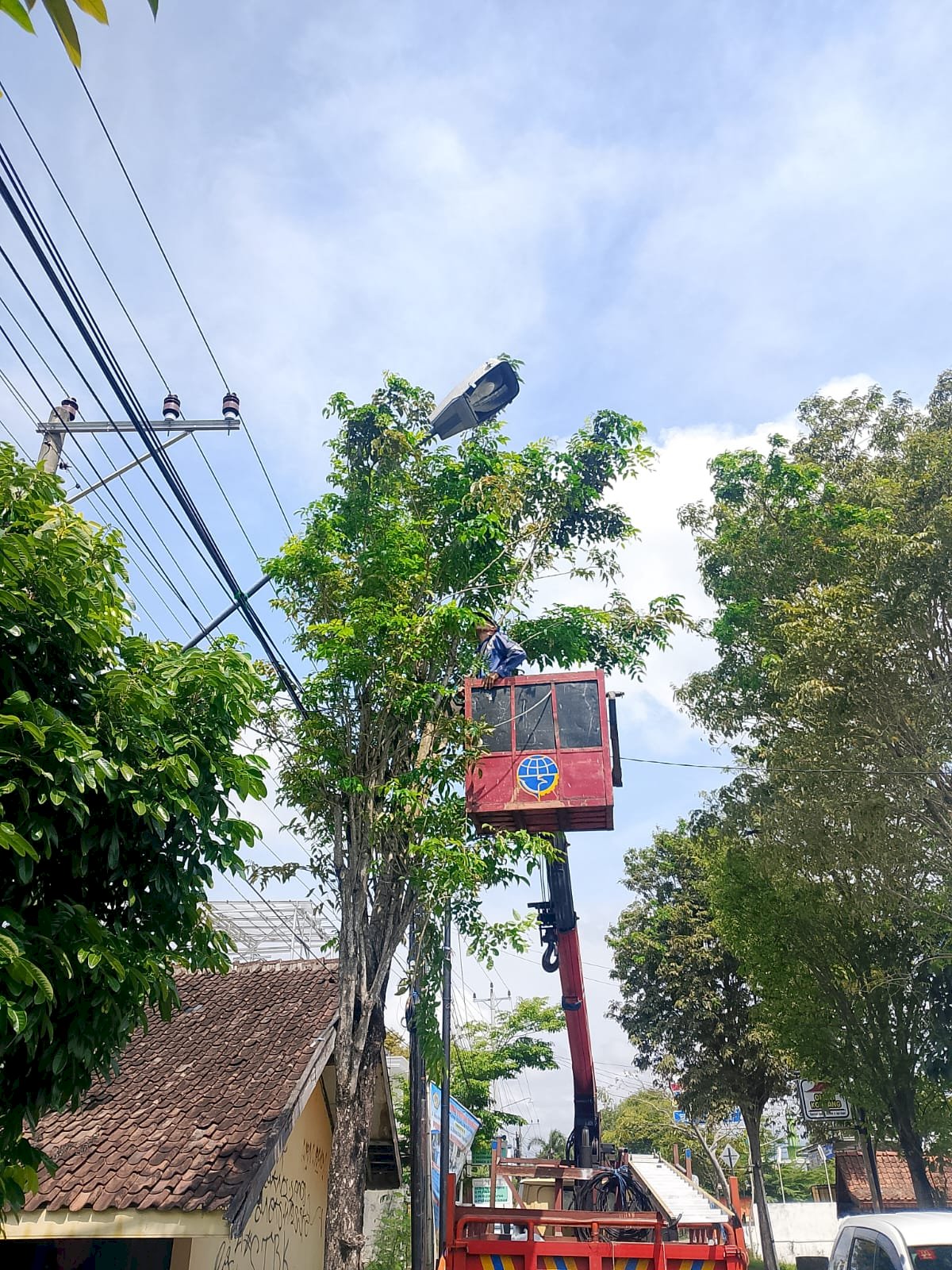 Respons Cepat Aduan, Dinas Perhubungan Tuntaskan Permasalahan Korosi PJU Jalan Tentara Pelajar, Seluruh Ruas Jalan Kini Terkontruksi dengan Baik!