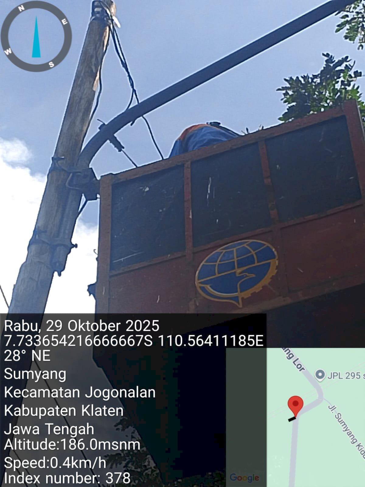 Tingkatkan Estetika Kota! Tim PJU Dishub Klaten Ganti Lampu Antik Rekondisi di Dusun Kutu Sumyang