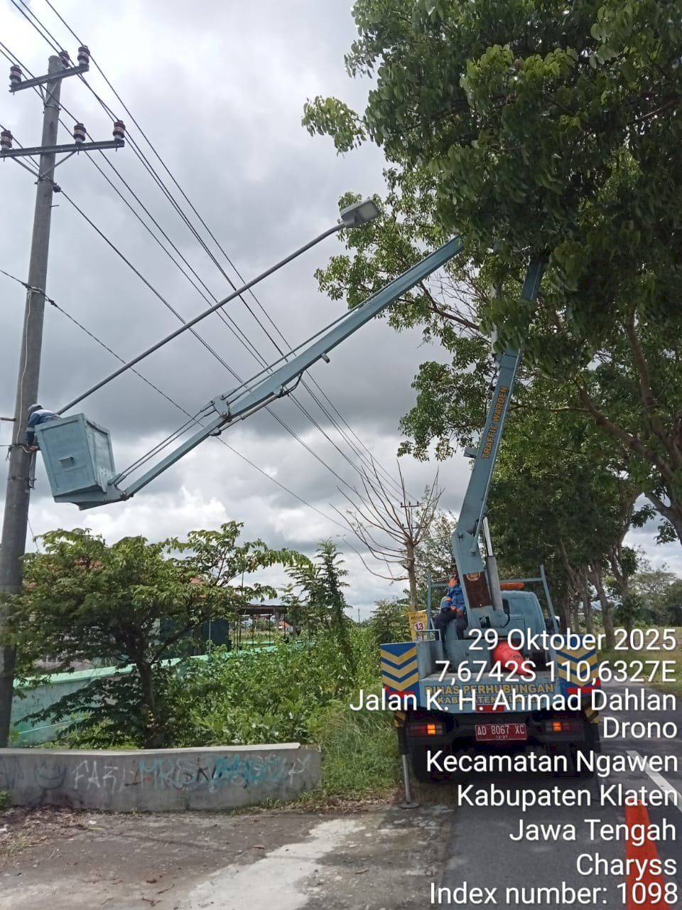 Terang Hemat! Dishub Klaten Upgrade Lampu LED 60W dan Perbaiki Jaringan Korosi di Ngawen-Drono