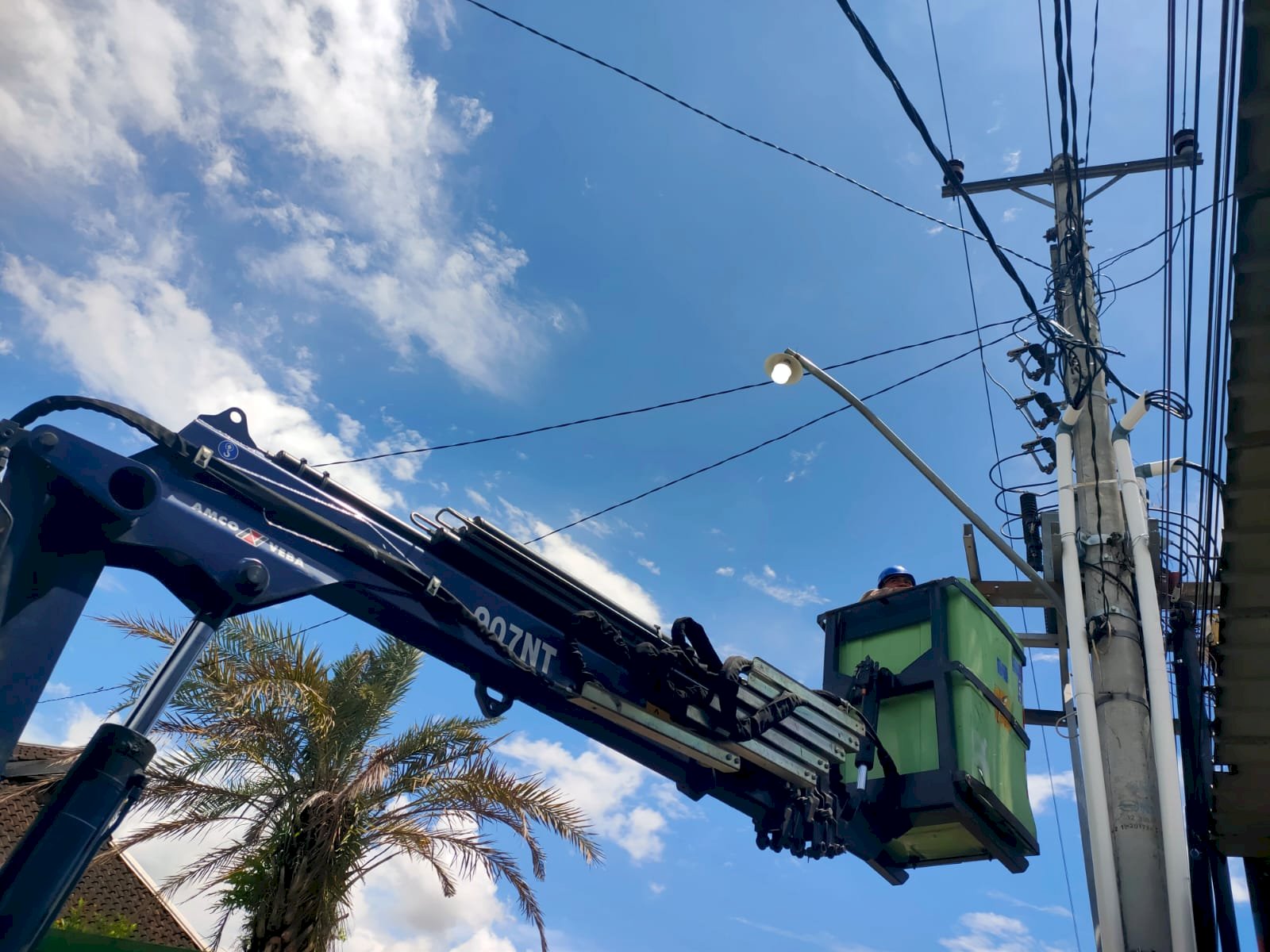 Terang Maksimal! Dishub Klaten Perbarui Seluruh Lampu Penerangan Jalan di Ruas Serenan
