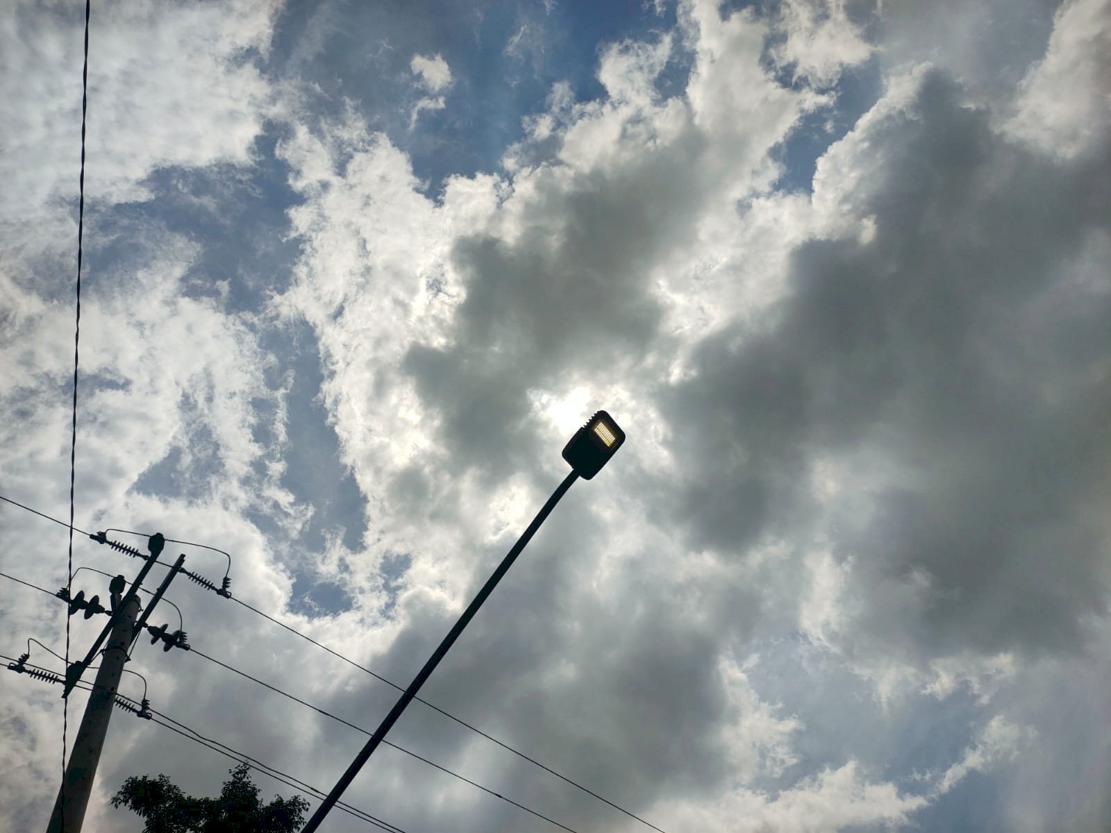 ⚡Klaten Makin Terang! Tim PJU Lakukan Perawatan Infrastruktur di Besole dan Bowan untuk Keamanan Pengguna Jalan 24 Jam