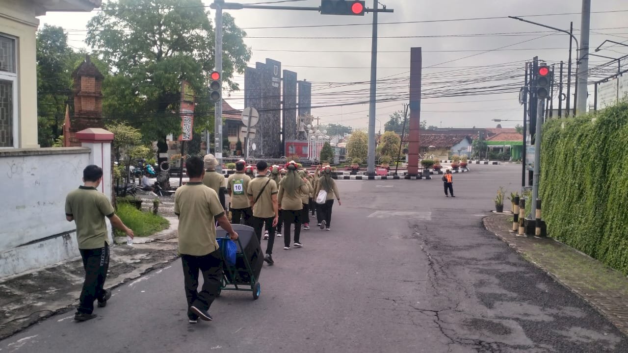 Keselamatan Lalin Terjamin! Dishub Klaten Sukses Kelola Traffic Management Acara HKN Jalan Sehat