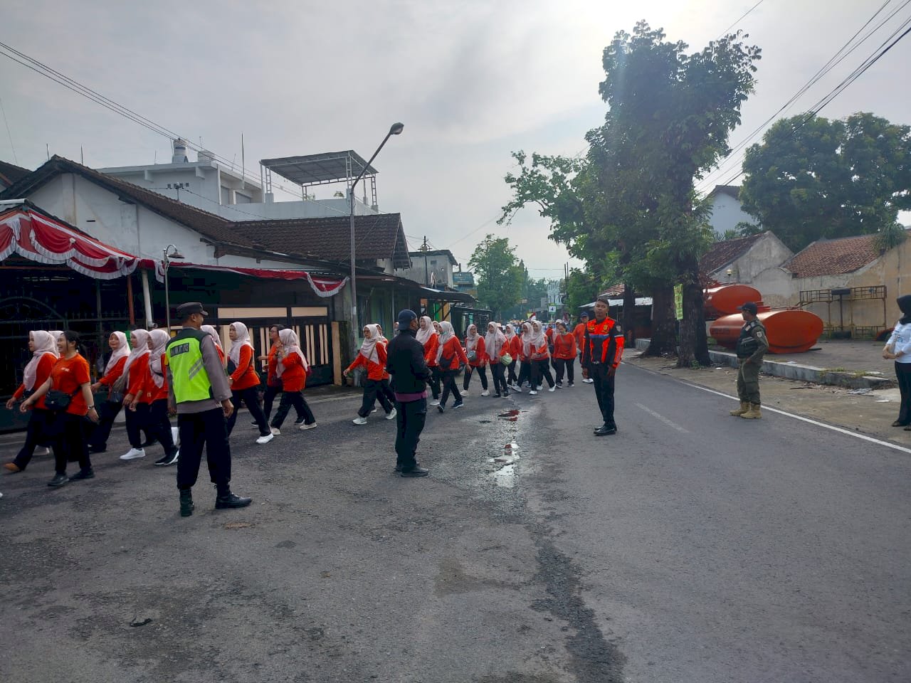 Keselamatan Lalin Terjamin! Dishub Klaten Sukses Kelola Traffic Management Acara HKN Jalan Sehat