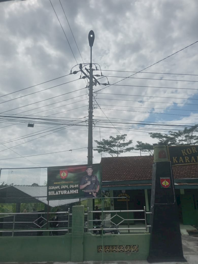 Lampu Depan Koramil Karangnongko Terang Benderang! Dishub Klaten Ganti Kontactor Jagalan