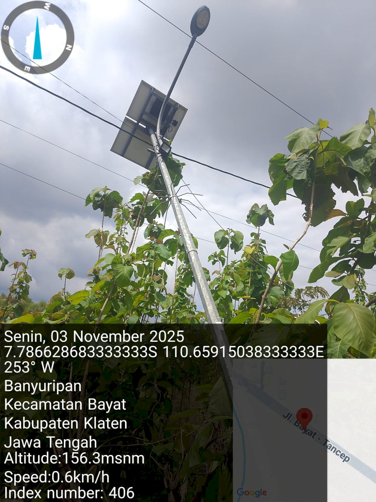 Tiang Traffic Signal Roboh di Banyuripan Bayat! Dishub Klaten Sigap Evakuasi & Cegah Kecelakaan