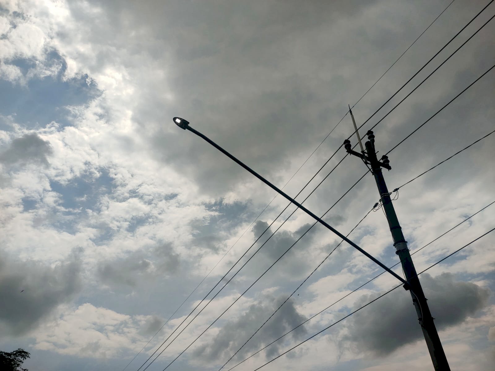 Jaringan Kabel Putus di Ruas Janti-Tegalgondo Berhasil Diperbaiki! Dishub Klaten Pulihkan Listrik & Komunikasi