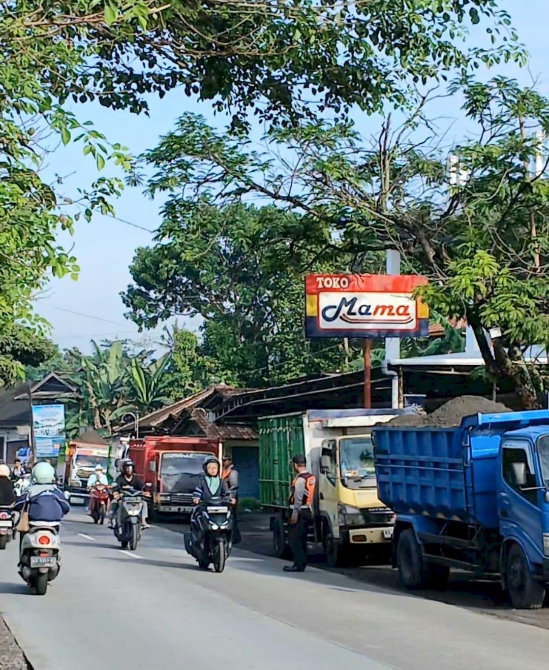 Dishub Respons Cepat: Penertiban Truk Tronton Berlebihan di Jalan Kelas III Karangnongko