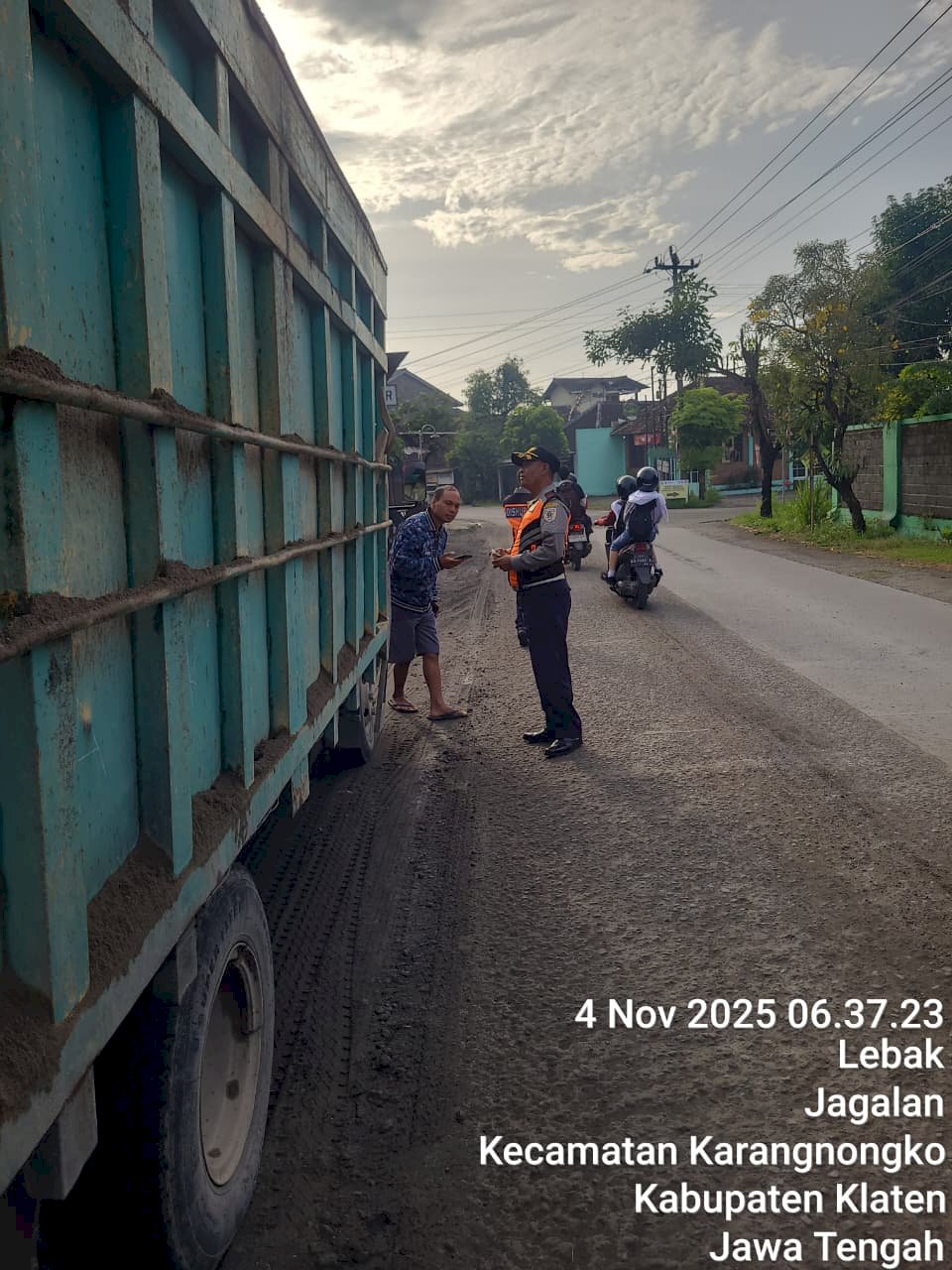 Dishub Respons Cepat: Penertiban Truk Tronton Berlebihan di Jalan Kelas III Karangnongko