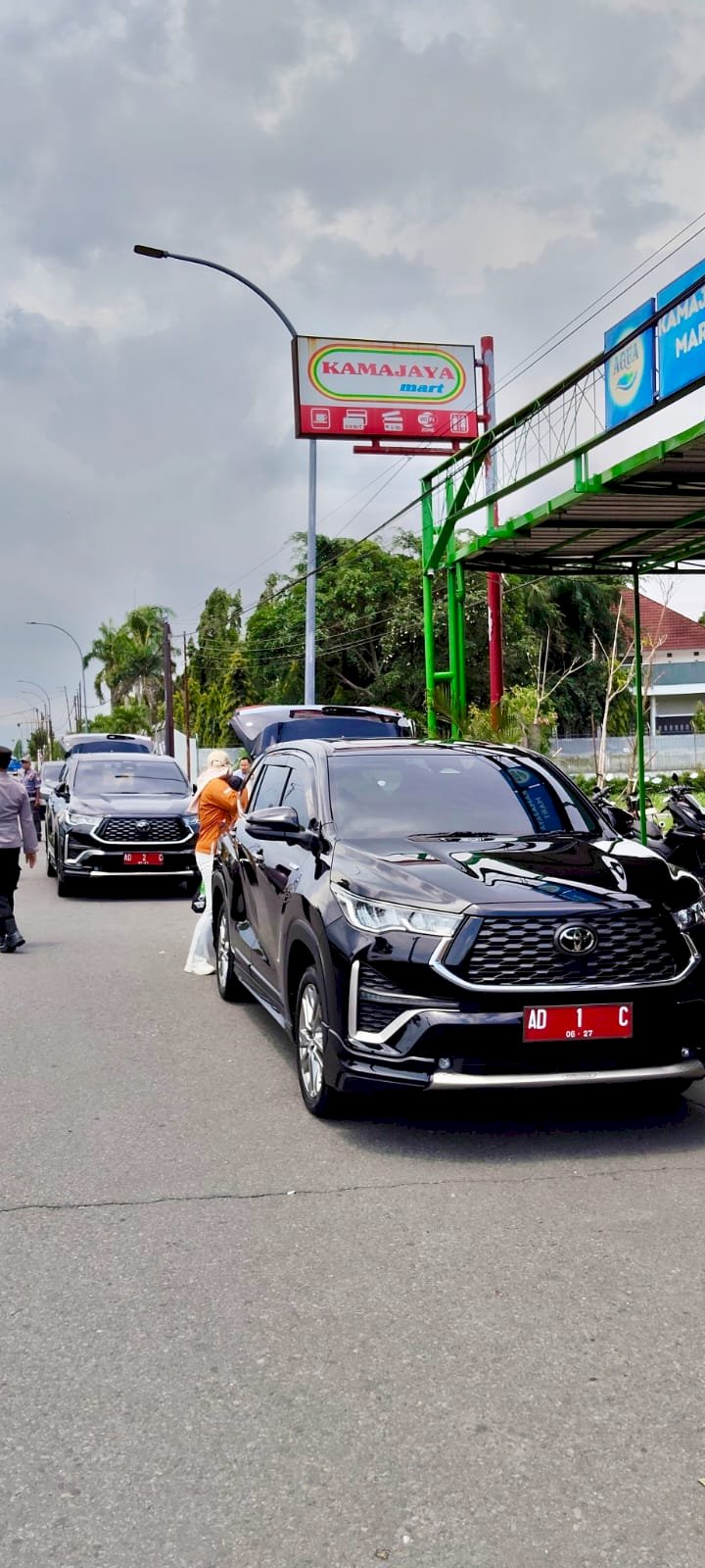 Operasi Pengawalan Berhasil: Tim Patroli Jamin Keamanan Acara Sambung Roso dan Peresmian TPS 3R Kemudo Resik