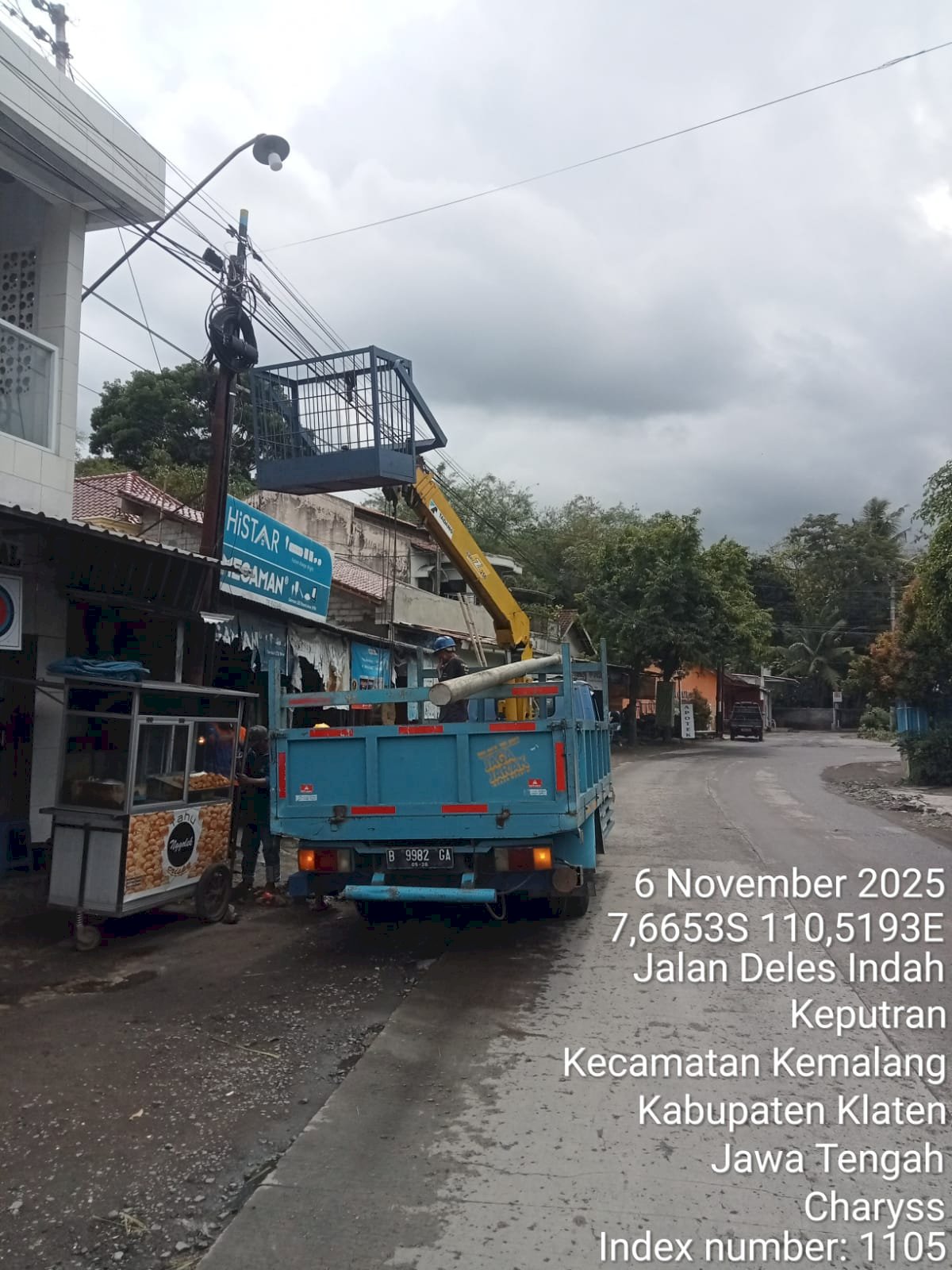 Cepat Tanggap! Dishub Klaten Langsung Perbaiki Tiang PJU Roboh di Pasar Kembang Kemalang