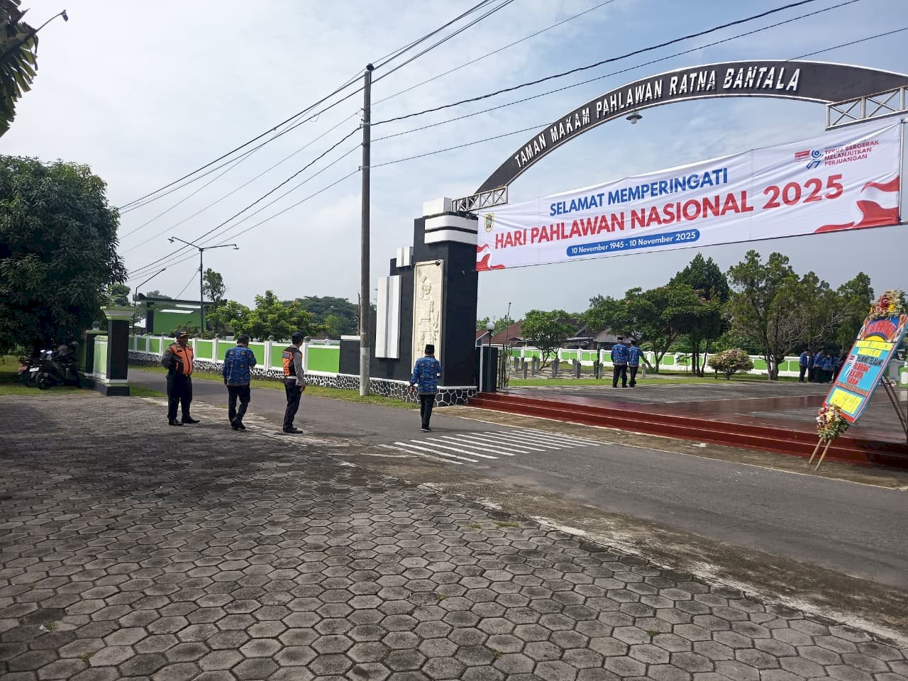 Lancar Maksimal! Tim Dalops Dinas Perhubungan Kuasai Lalu Lintas di Seluruh Rute Hari Pahlawan 2025 untuk Kelancaran Upacara