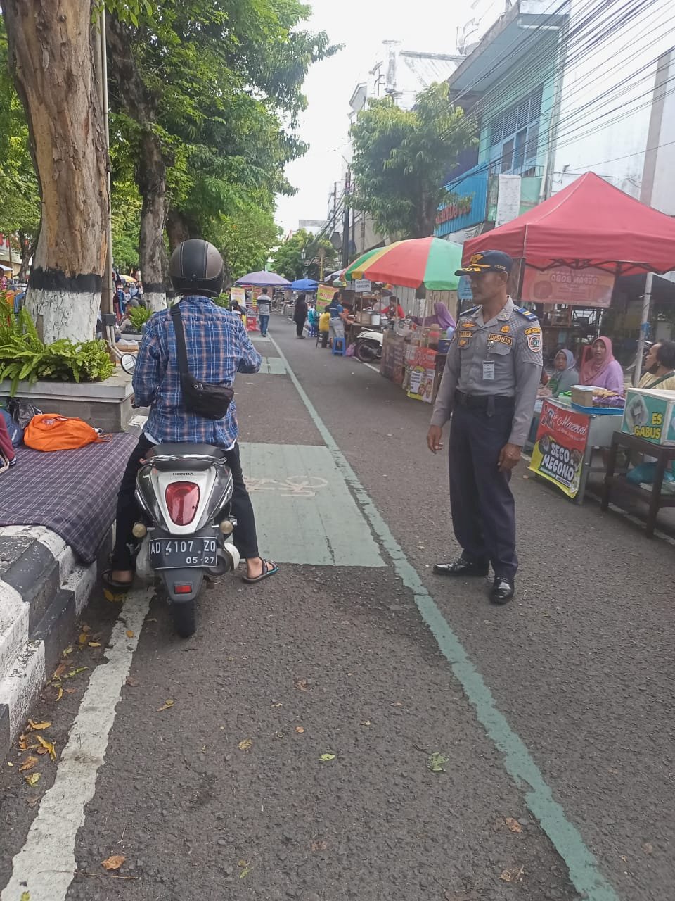 Jalan Kembar Kota Aman dan Tertib: Tim CFD Dishub Klaten Kuasai Pengaturan Lalu Lintas Minggu 9 November 2025
