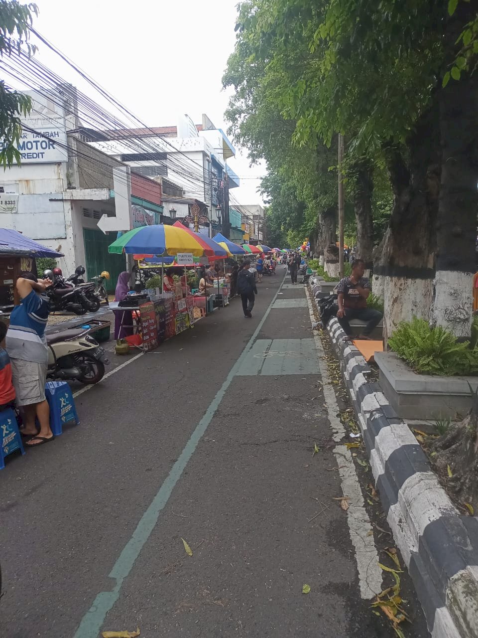Jalan Kembar Kota Aman dan Tertib: Tim CFD Dishub Klaten Kuasai Pengaturan Lalu Lintas Minggu 9 November 2025
