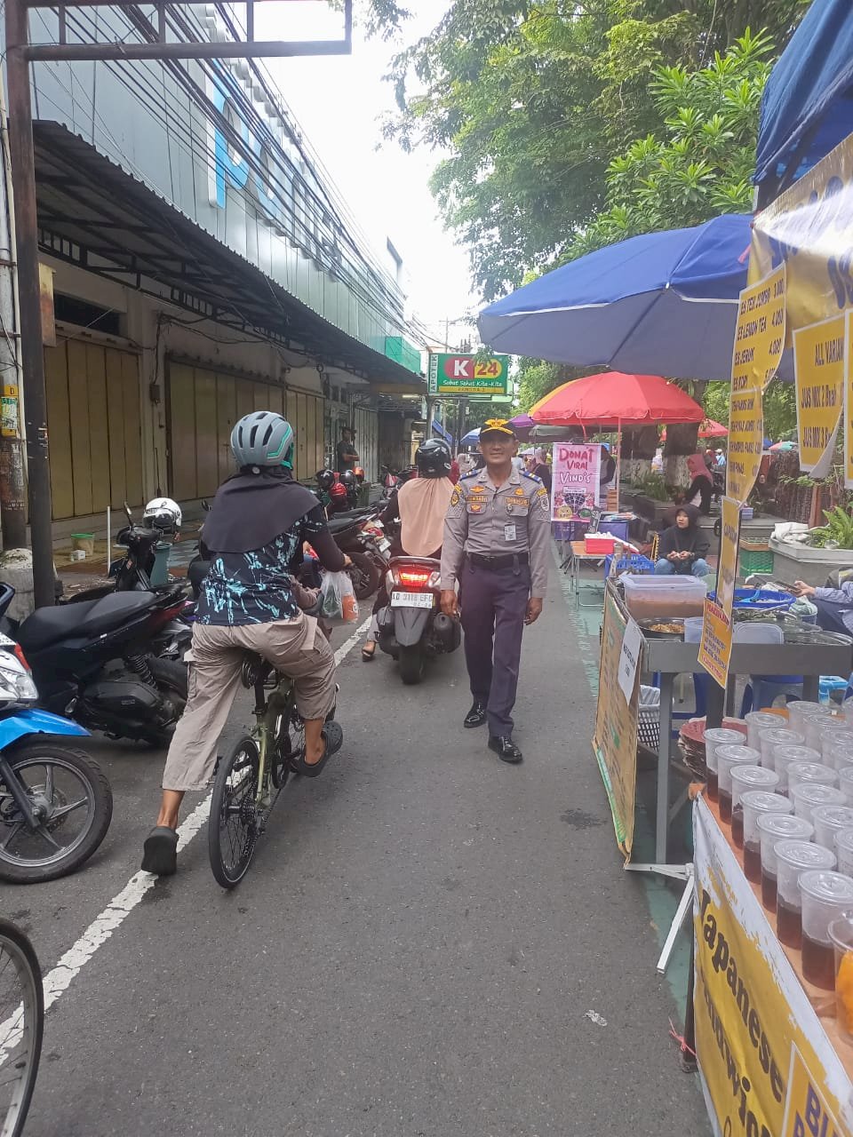 Jalan Kembar Kota Aman dan Tertib: Tim CFD Dishub Klaten Kuasai Pengaturan Lalu Lintas Minggu 9 November 2025