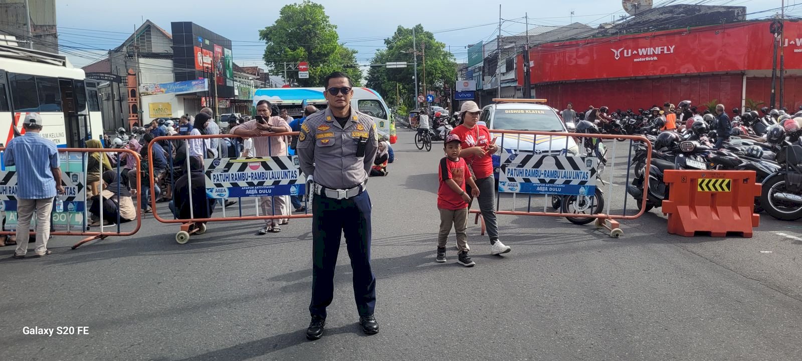 Jalan Kembar Kota Aman dan Tertib: Tim CFD Dishub Klaten Kuasai Pengaturan Lalu Lintas Minggu 9 November 2025