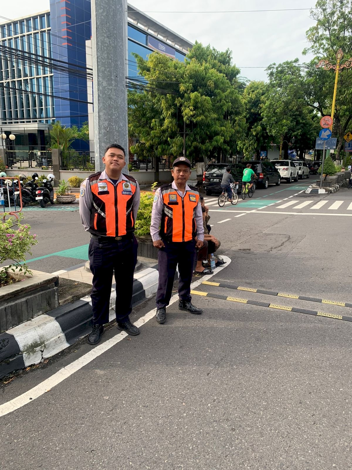 Jalan Kembar Kota Aman dan Tertib: Tim CFD Dishub Klaten Kuasai Pengaturan Lalu Lintas Minggu 9 November 2025