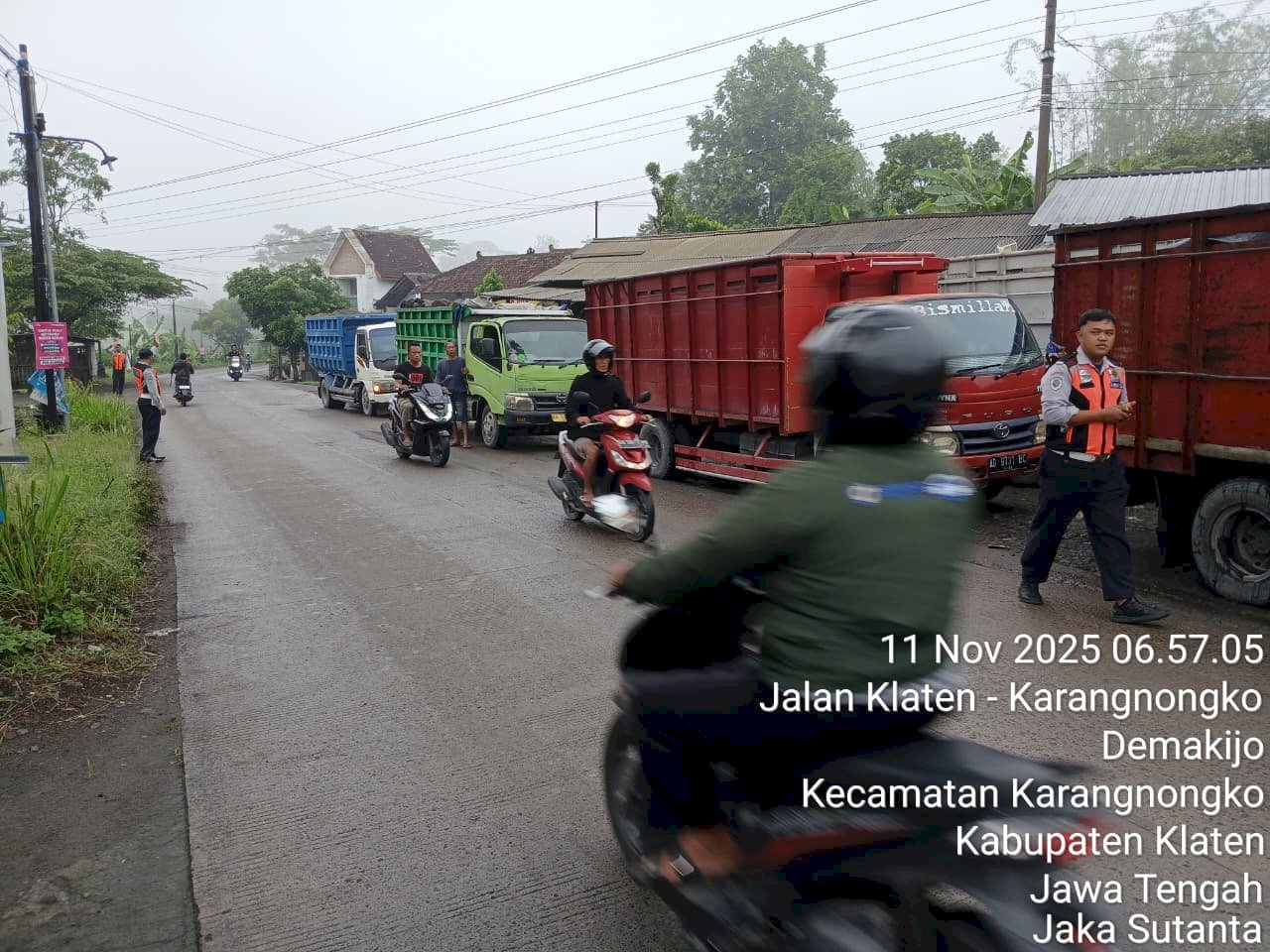 Responsif dan Proaktif! Dinas Perhubungan Tindak Tegas Truk Gol C di Ngupit-Karangnongko: 4 Armada Peringatan Tertulis