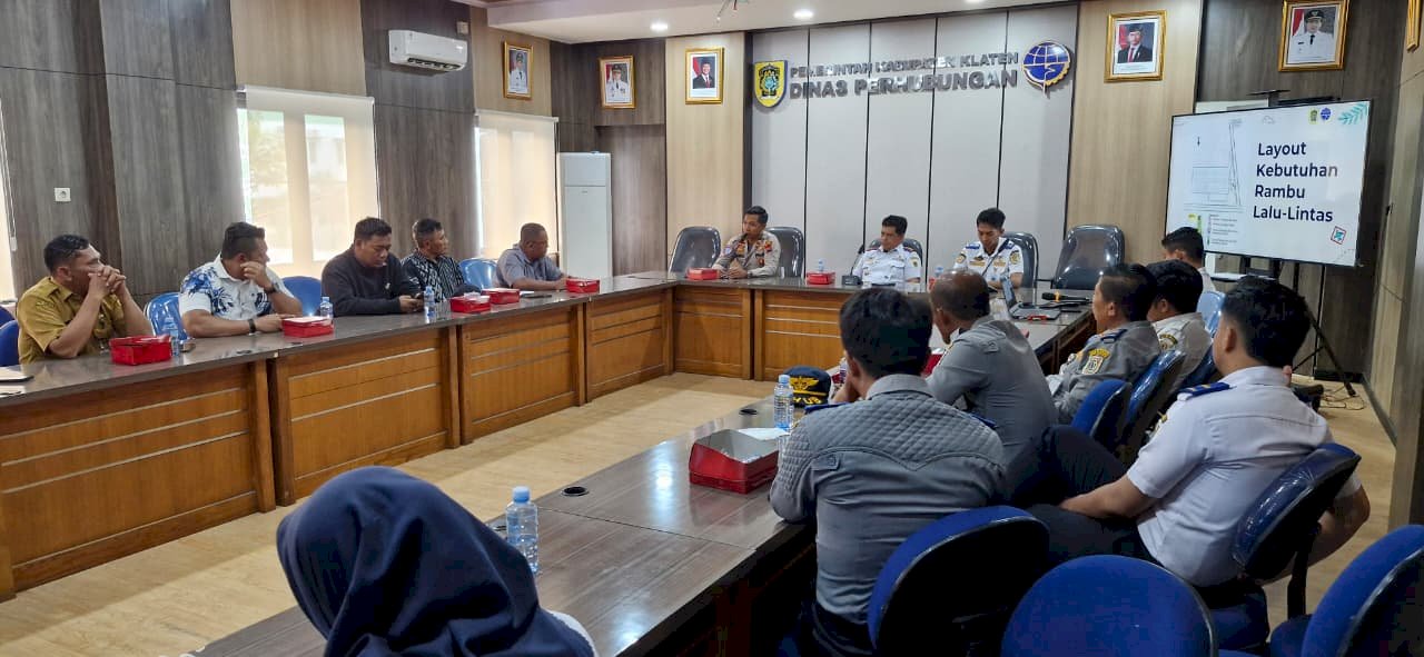 Sinergi Candi Prambanan-Dishub Klaten: Tanda Larangan Parkir Dipasang untuk Tingkatkan Keselamatan Pengunjung