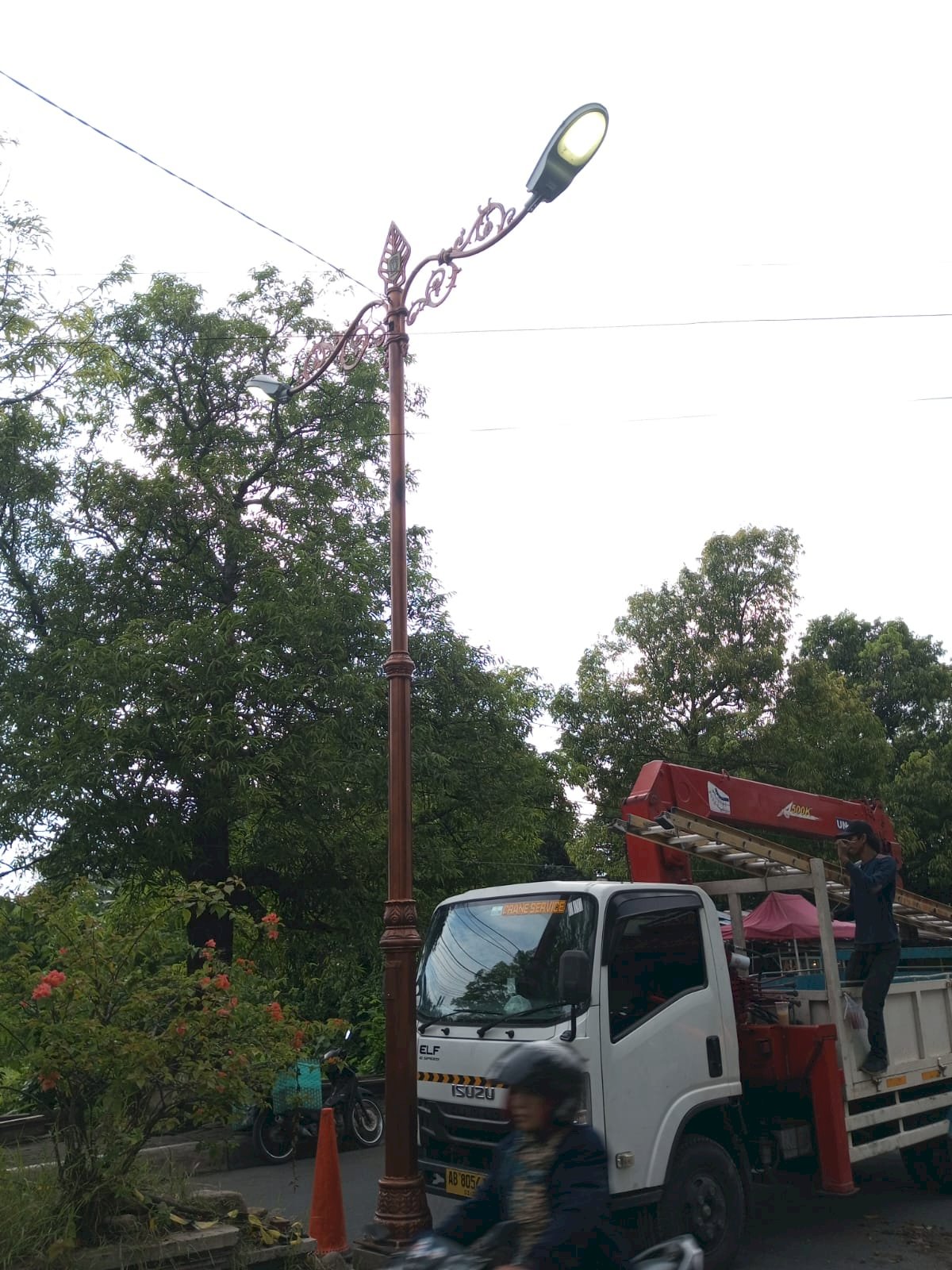 Empat Titik Pencahayaan Elegan! Dinas Perhubungan Lengkapi Delanggu dengan Tiang Lampu Antik Berornamen