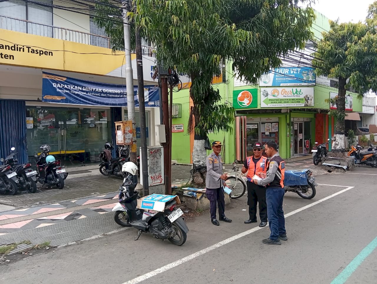 Pendataan Parkir Berjalan Mulus—Dinas Perhubungan Klaten Sisir 3 Kecamatan untuk Manajemen Parkir yang Lebih Tertib
