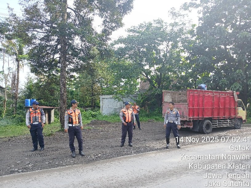 Operasi Penertiban Truk Gol C di Jam Sekolah: Dinas Perhubungan Klaten Amankan Lalu Lintas dan Keselamatan Pelajar di Ngupit – Gatak