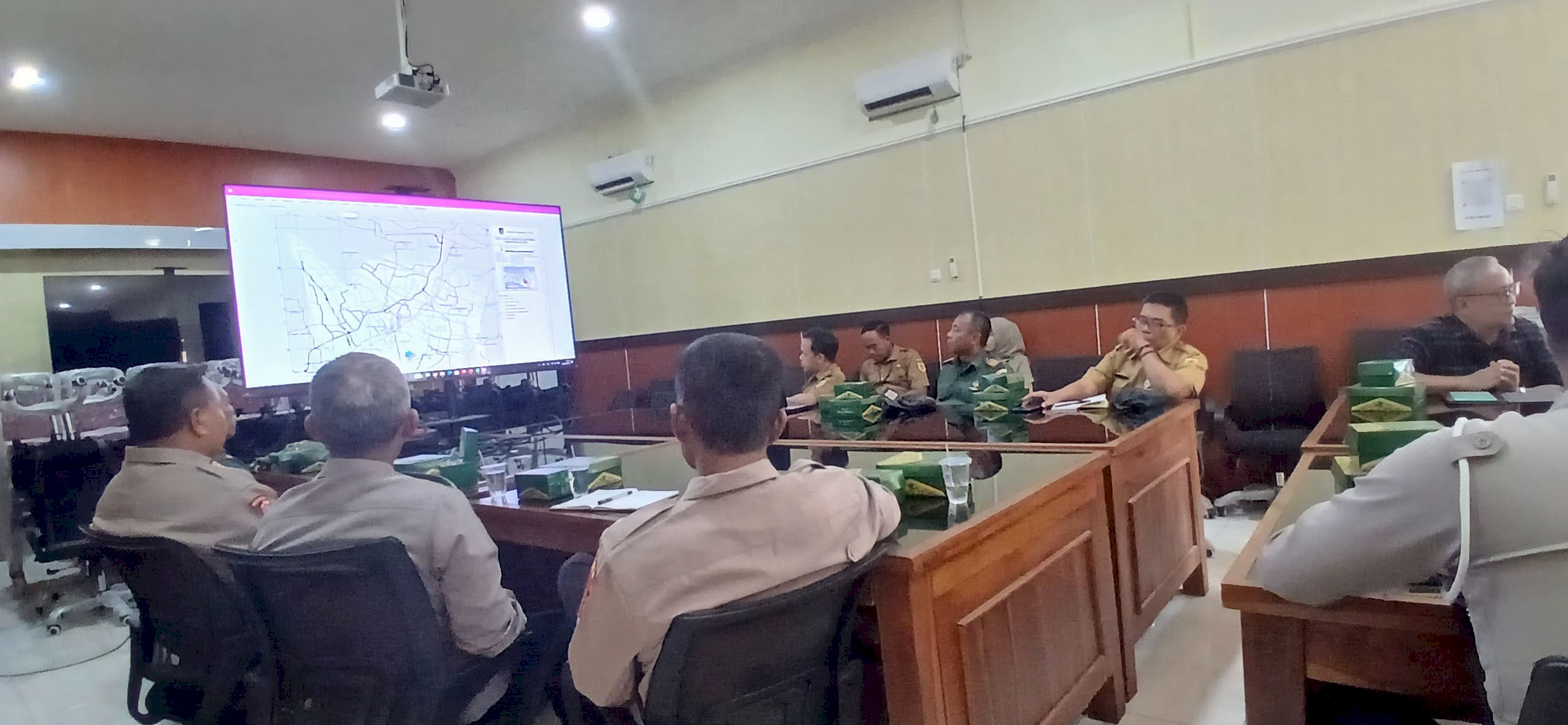 Klaten Pertegas Kerjasama: Rapat Koordinasi Penggunaan Jalan untuk Angkutan Timbunan Jalan Tol, Rest Area Demak Ijo Menunggu Finalisasi Desain