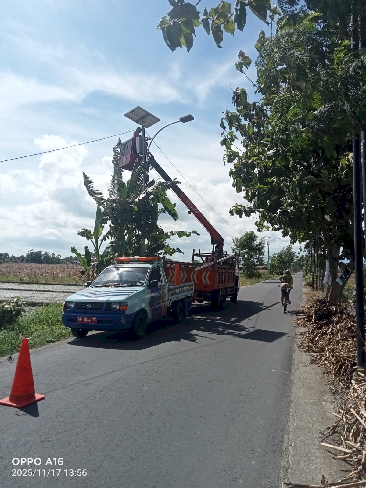 Responsif dalam Bertindak! Dinas Perhubungan Klaten Cepat Tangani Aduan PJU Rusak Sabranglor dengan Instalasi Smart Solar Lighting Terbaru