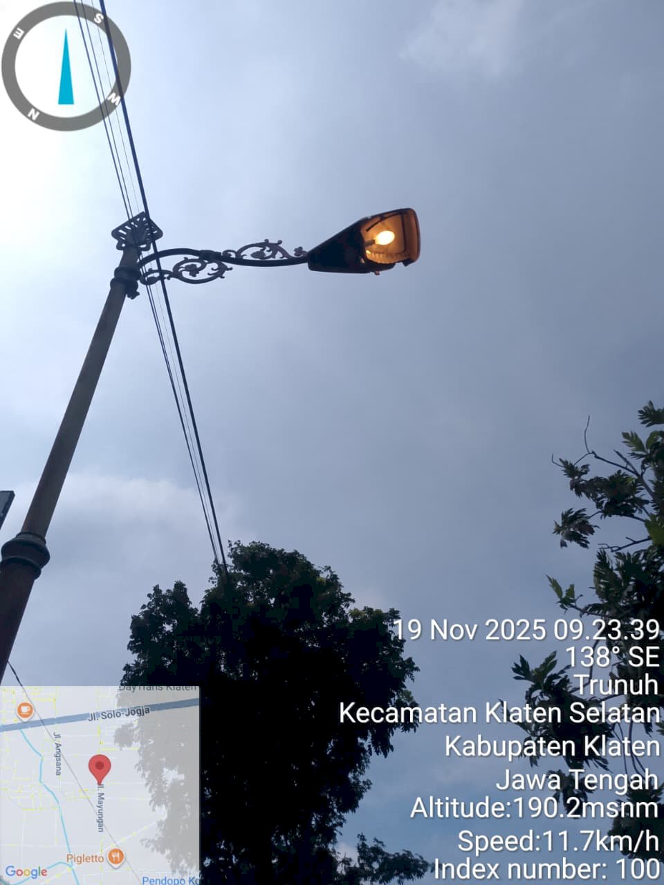 Tim PJU Klaten Lakukan Perbaikan Kritis di Trunuh, Atasi Permasalahan Korosi Jaringan Netral untuk Keselamatan Pengguna Jalan