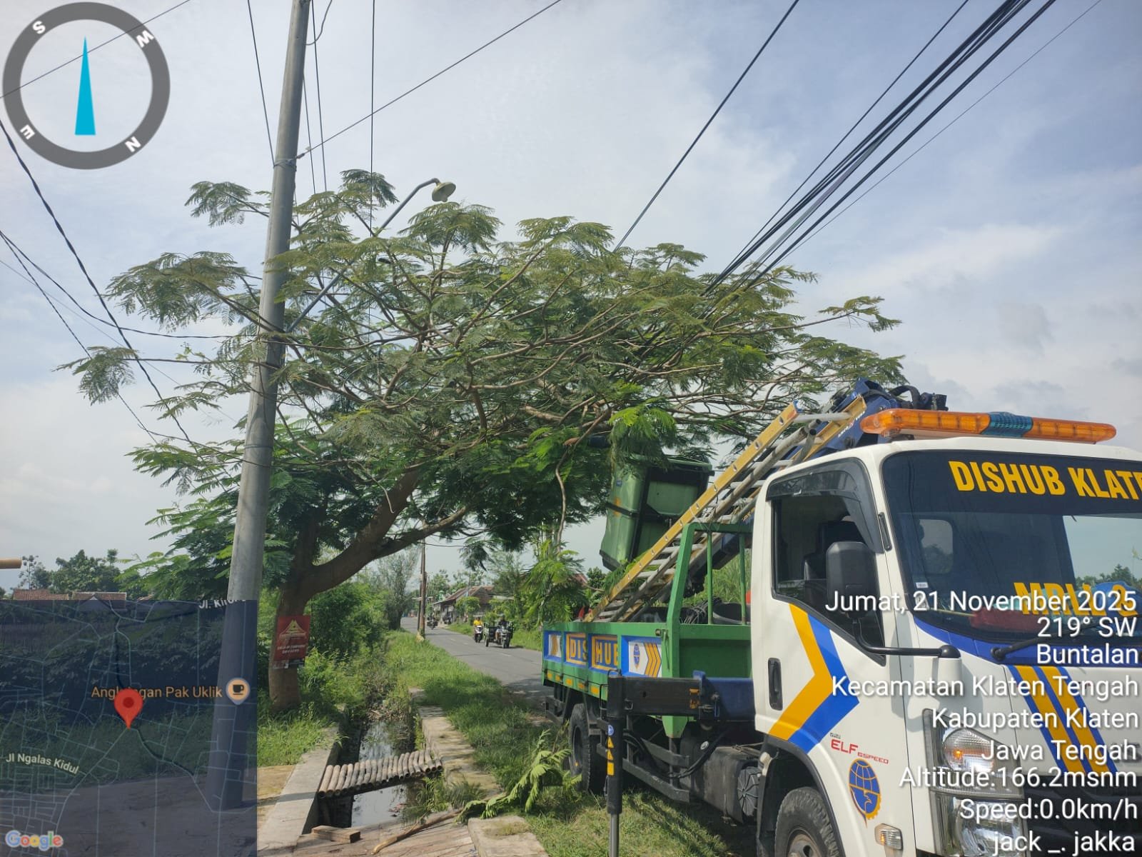 Dishub Klaten Tingkatkan Kualitas Pencahayaan Jalan Ruas Buntalan-Bangilan Melalui Program Perawatan Sistematis PJU