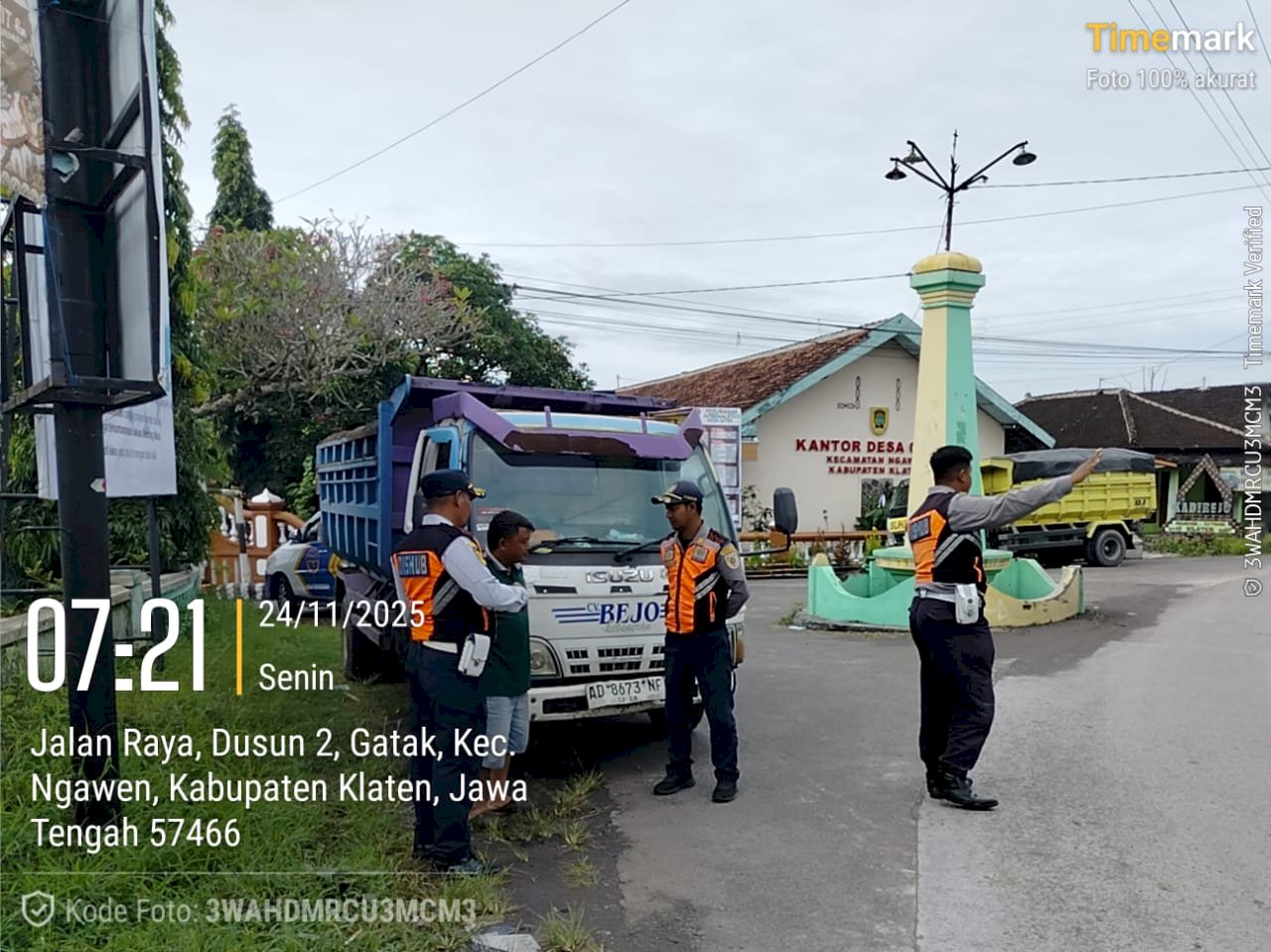 Kehadiran Tegas di Pagi Hari : Dinas Perhubungan Amankan Jalur Sekolah dari Truk Bermuatan