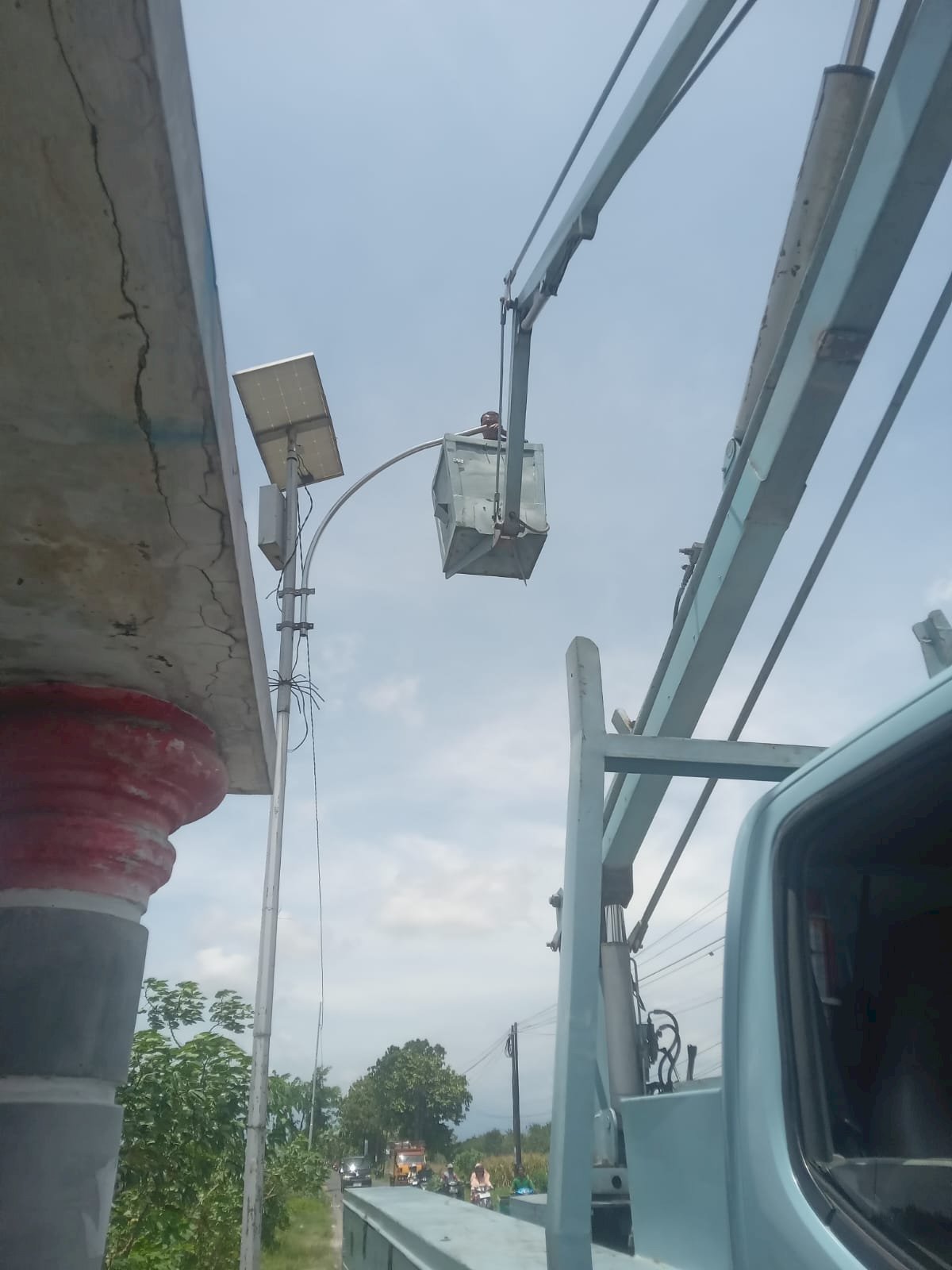 Jalan Lebih Terang! Dinas Perhubungan Ganti Lampu PJU LED di Sabranglor