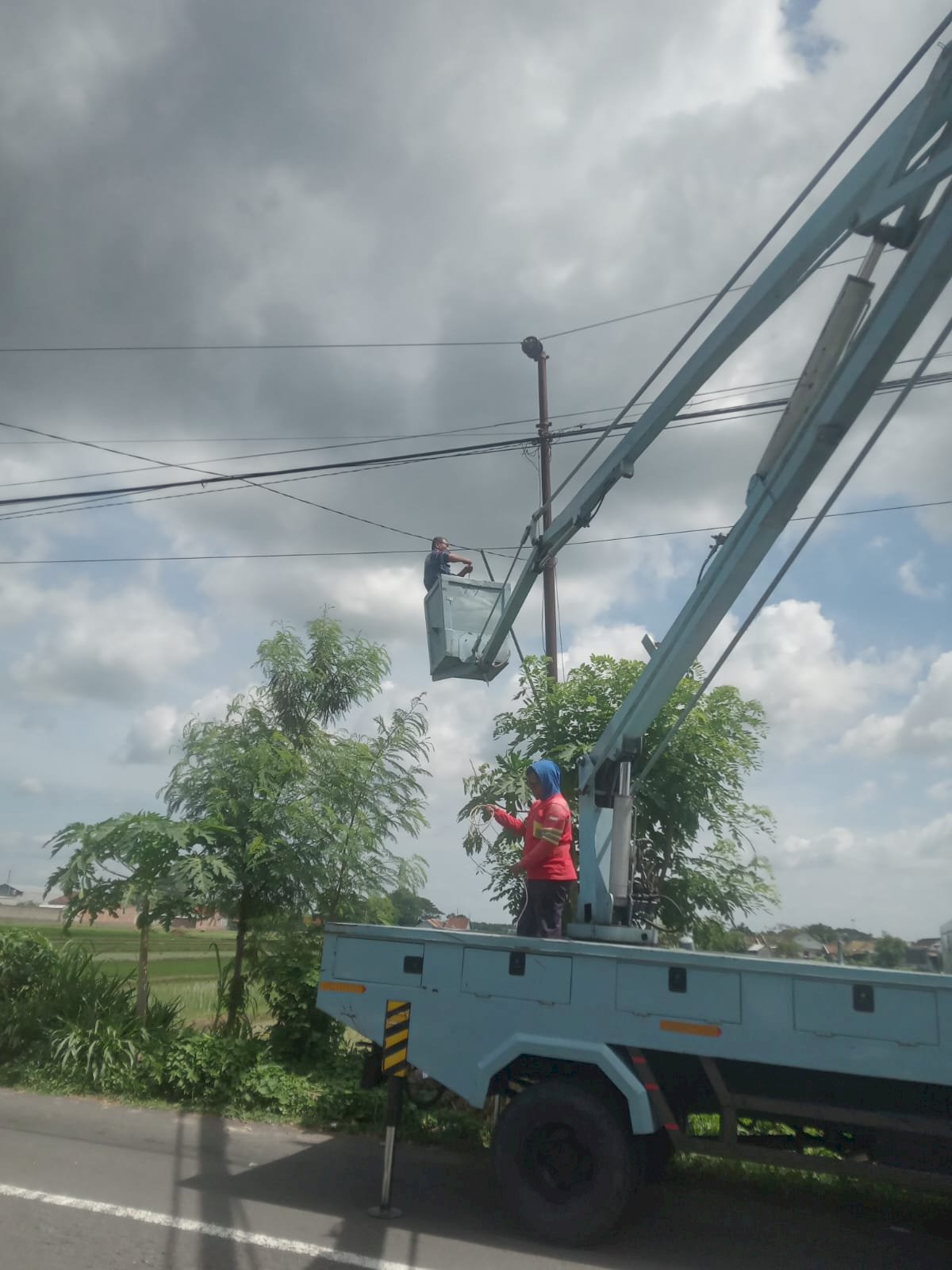 Infrastruktur Jalan Semakin Solid! Dinas Perhubungan Perbaiki PJU di Jogosetran
