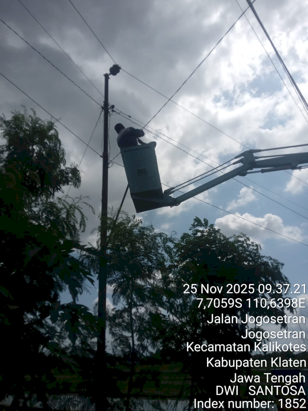 Infrastruktur Jalan Semakin Solid! Dinas Perhubungan Perbaiki PJU di Jogosetran